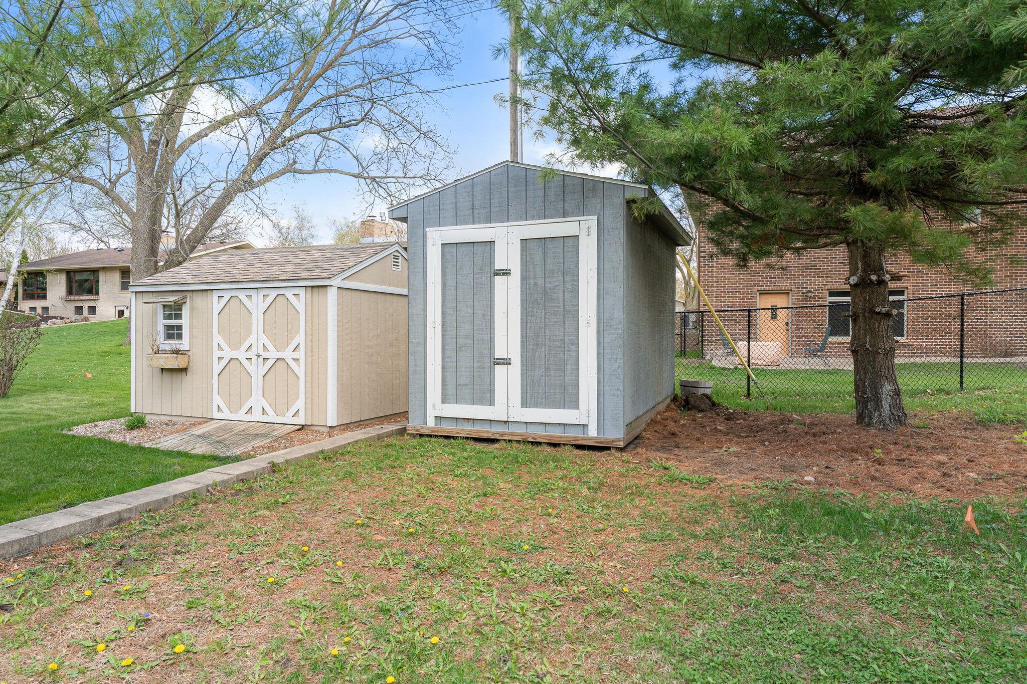 47th image of 414 W Holly St, Owatonna, MN 55060 | MLS# 7065029