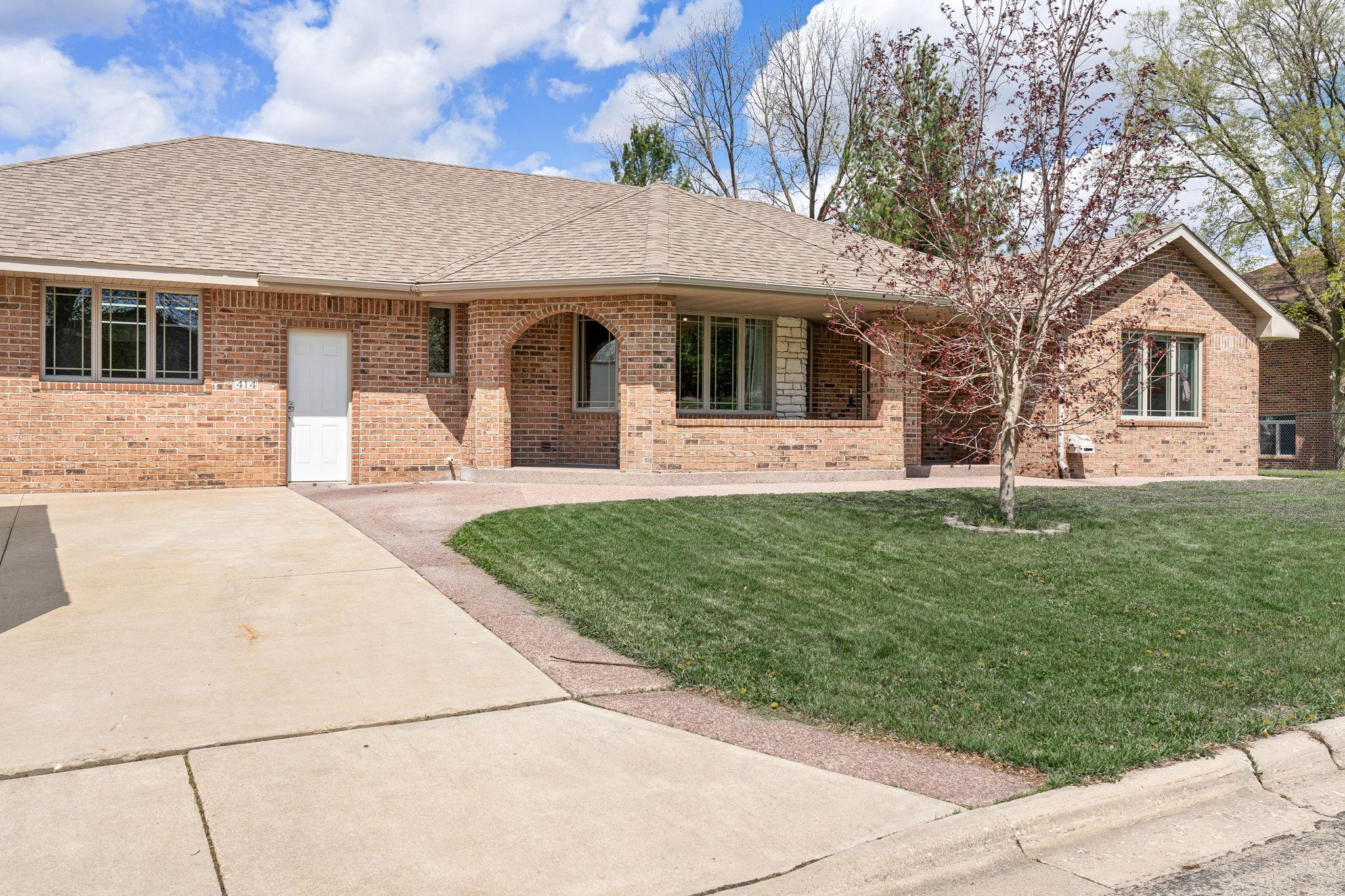 2nd image of 414 W Holly St, Owatonna, MN 55060 | MLS# 7065029