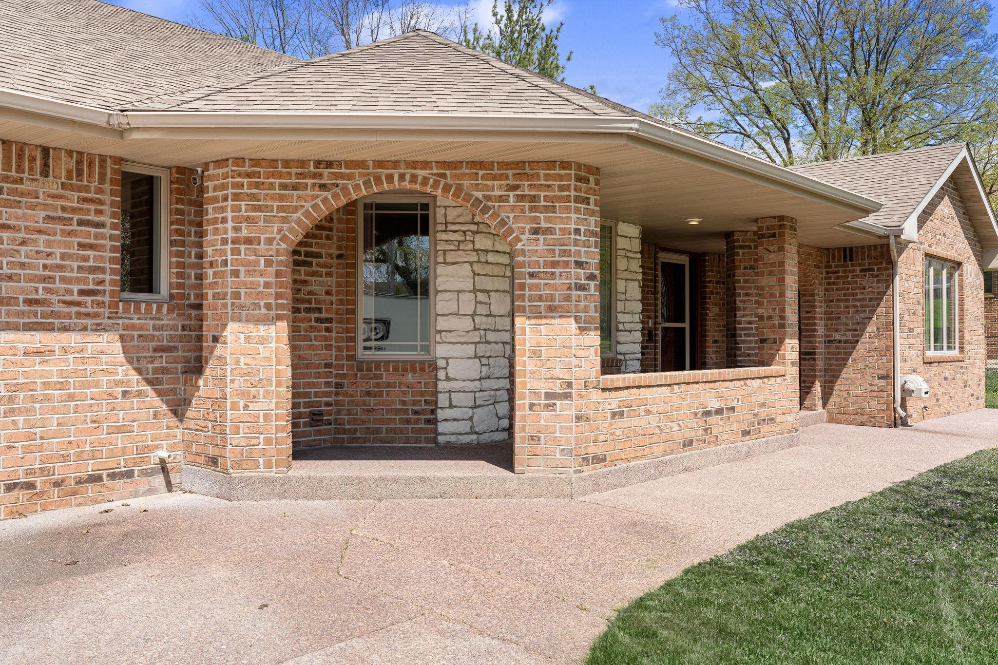 3rd image of 414 W Holly St, Owatonna, MN 55060 | MLS# 7065029