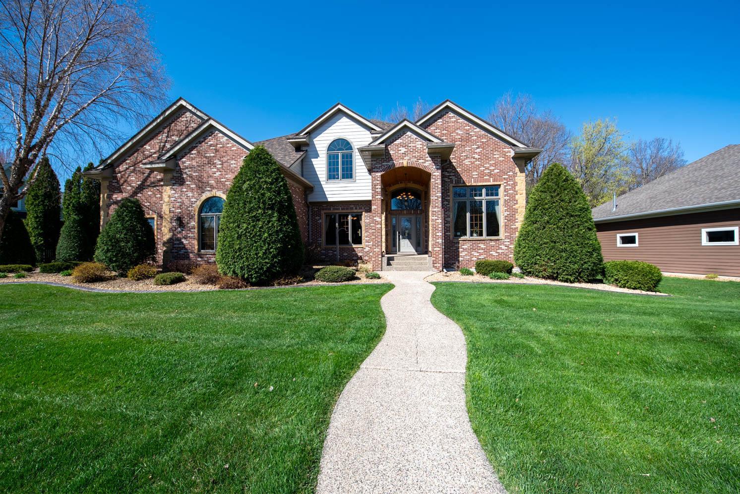 1st image of 204 Woodhill Ct, Mankato, MN 56001 | MLS# 7065060
