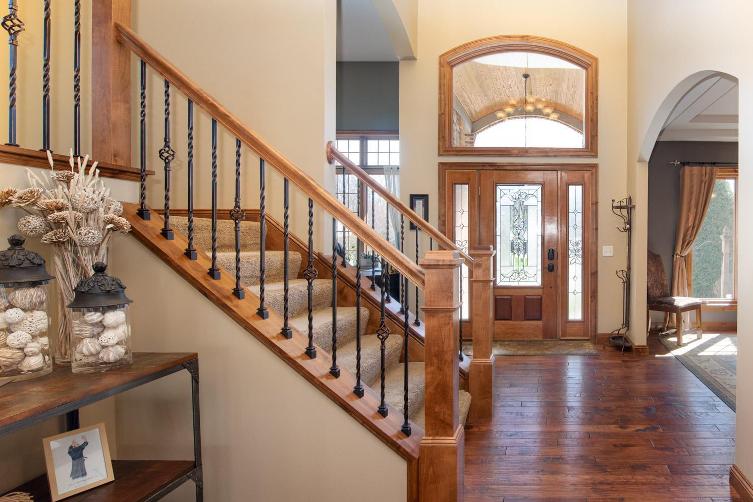 2nd image of 204 Woodhill Ct, Mankato, MN 56001 | MLS# 7065060