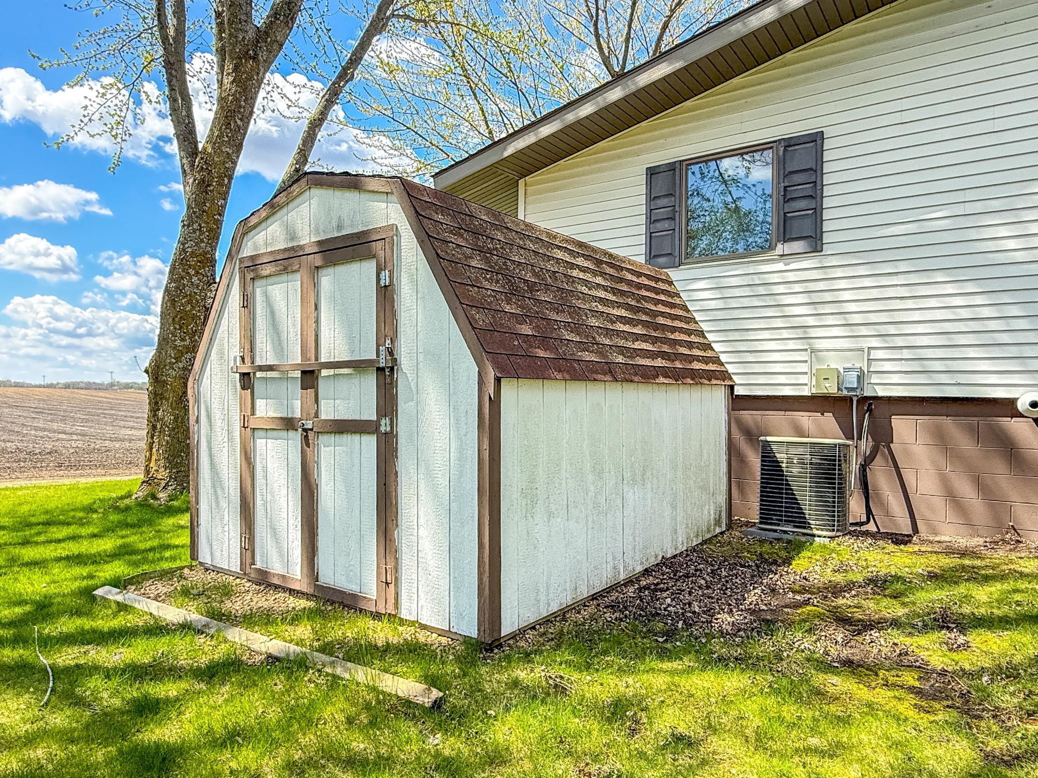 4th image of 923 Summit Dr, Fairmont, MN 56031 | MLS# 7065604