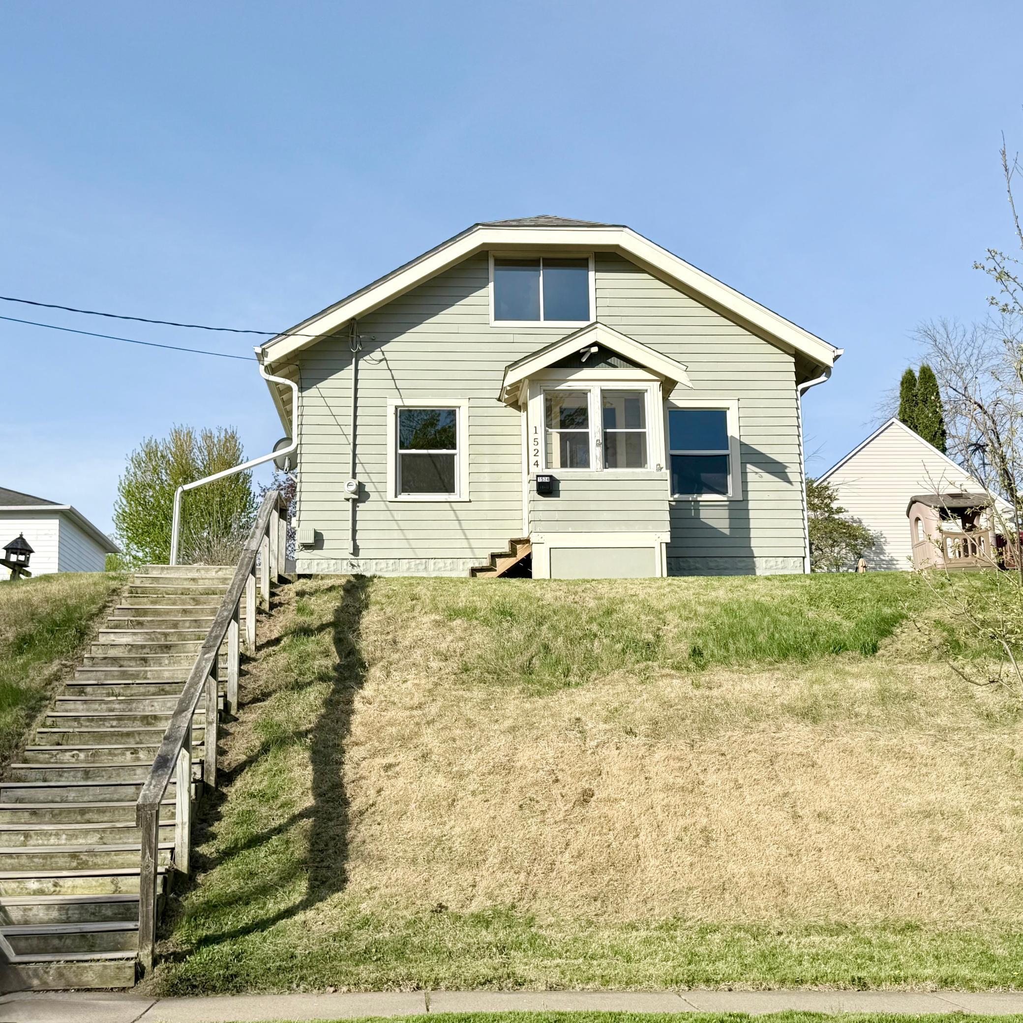 51st image of 1524 East Ave, Red Wing, MN 55066 | MLS# 7065677