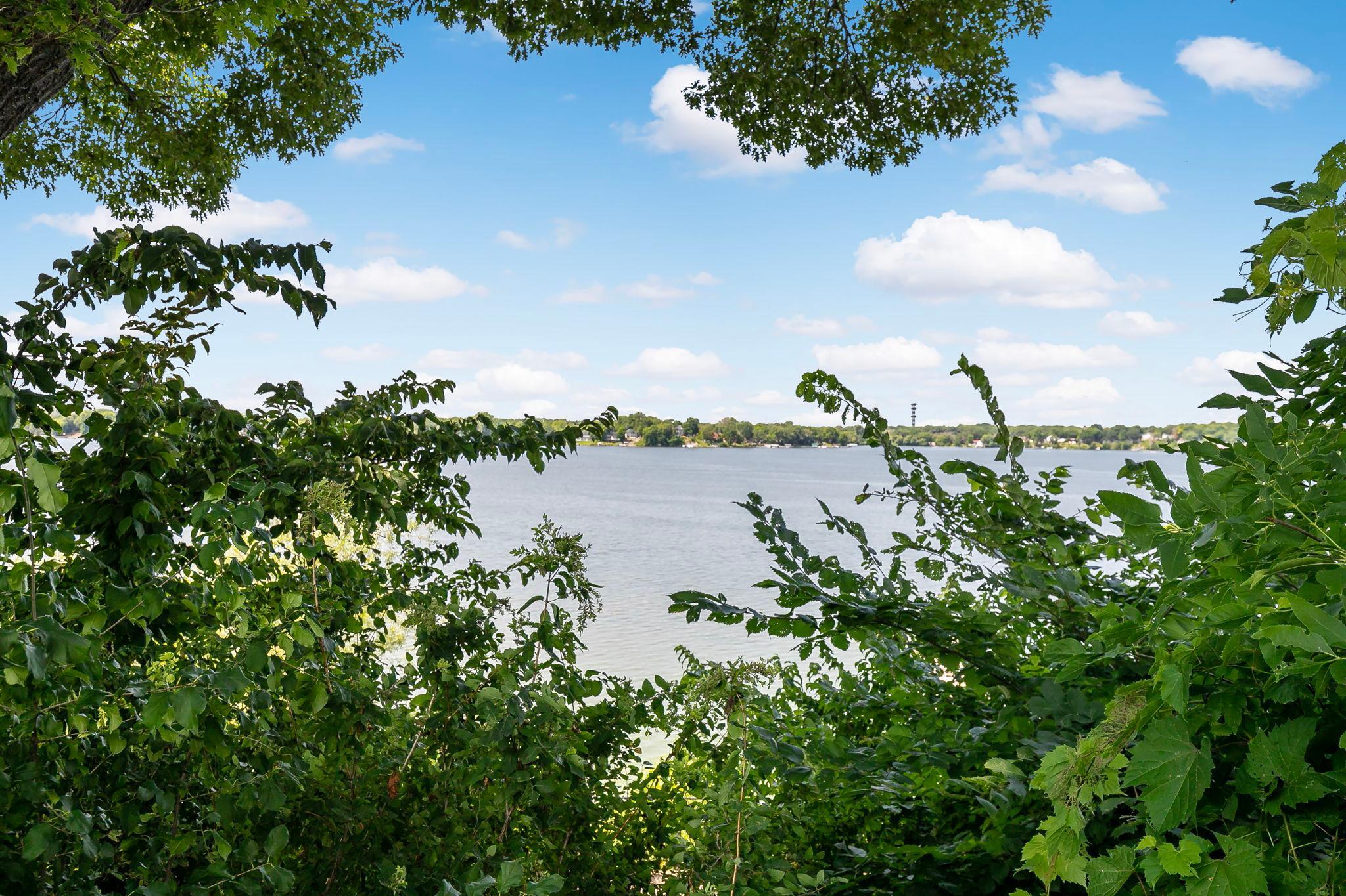 3rd image of 10300 27Th Avenue N, Minneapolis, MN 55441 | MLS# 7065744