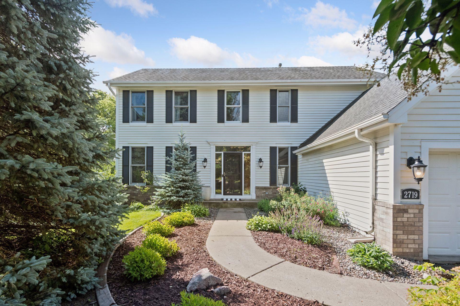 1st image of 2719 Longacres Dr, Chanhassen, MN 55317 | MLS# 7065873