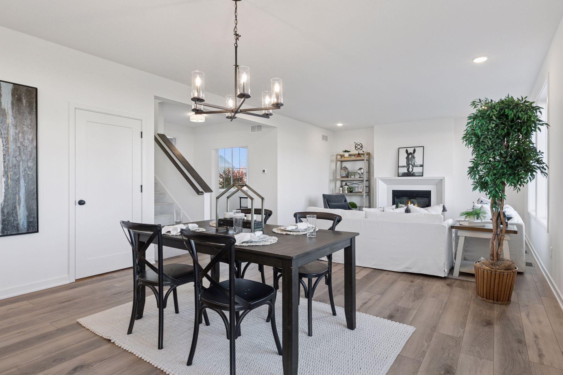4th image of 10157 Blackmoor Rd, Saint Paul, MN 55129 | MLS# 7065921