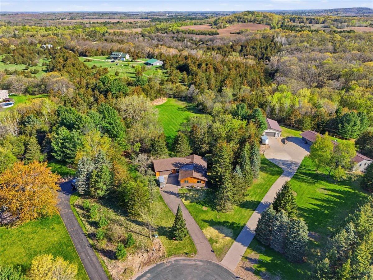 1st image of 1072 Buck Rdg, Hudson, WI 54016 | MLS# 7065933