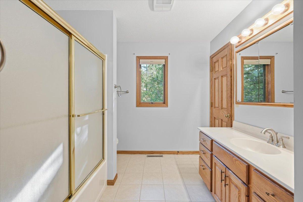 5th image of 1072 Buck Rdg, Hudson, WI 54016 | MLS# 7065933