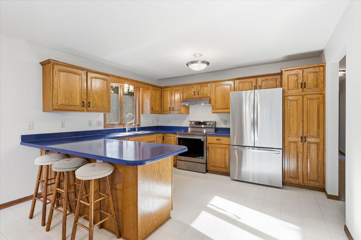 3rd image of 1072 Buck Rdg, Hudson, WI 54016 | MLS# 7065933