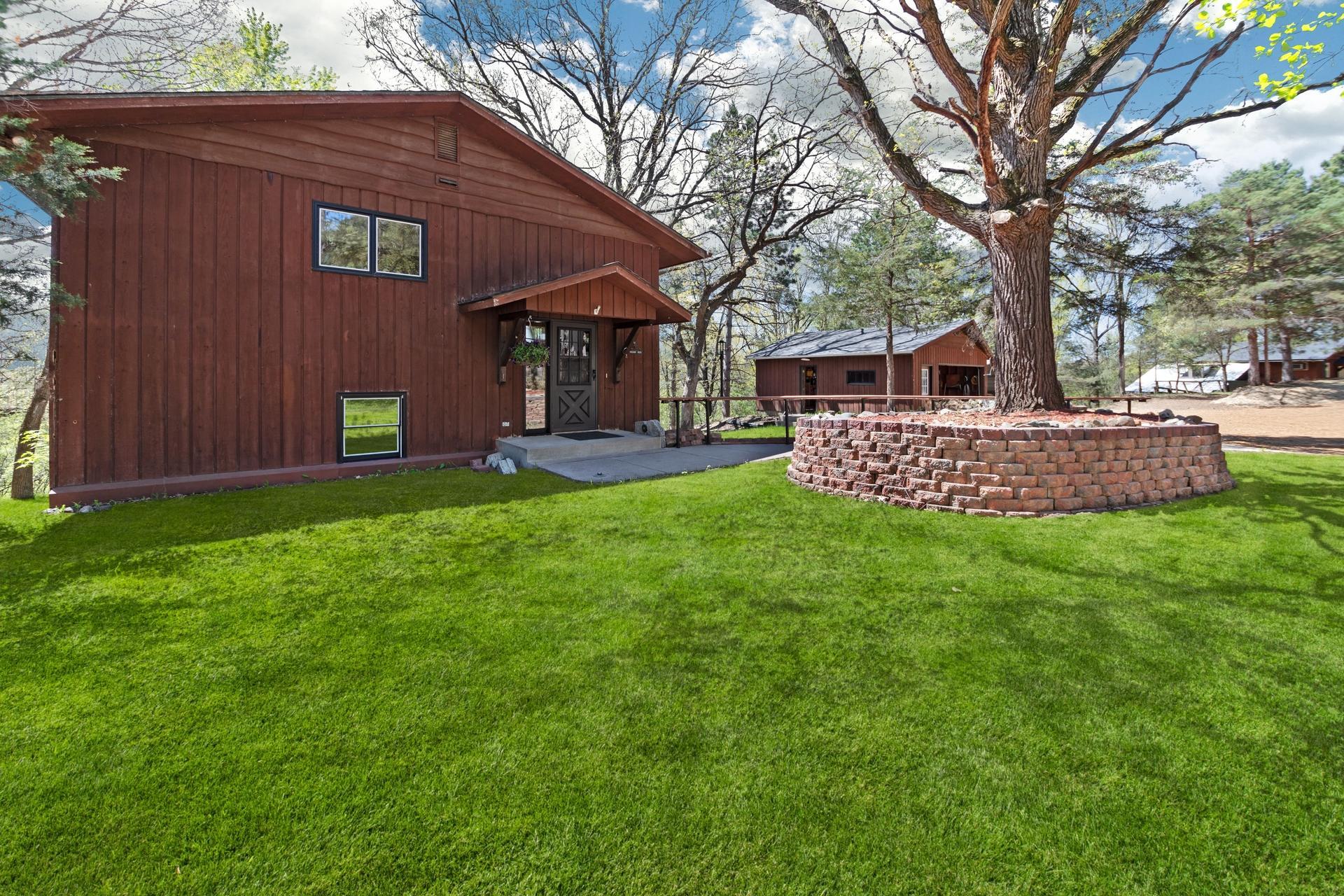 3rd image of 327 Krattley Ln, Hudson, WI 54016 | MLS# 7066095