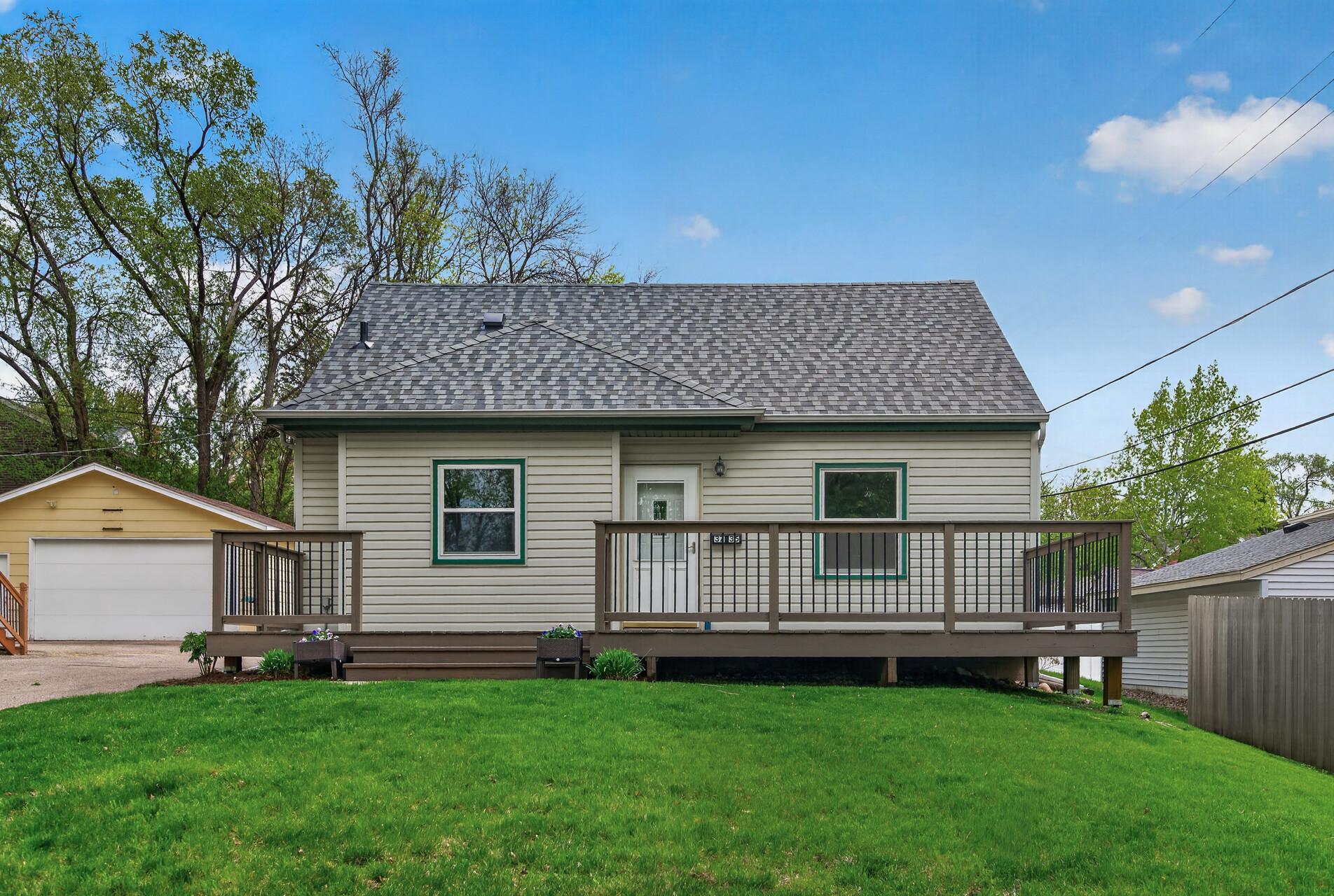 3rd image of 3735 Sumter Ave S, Minneapolis, MN 55426 | MLS# 7066552