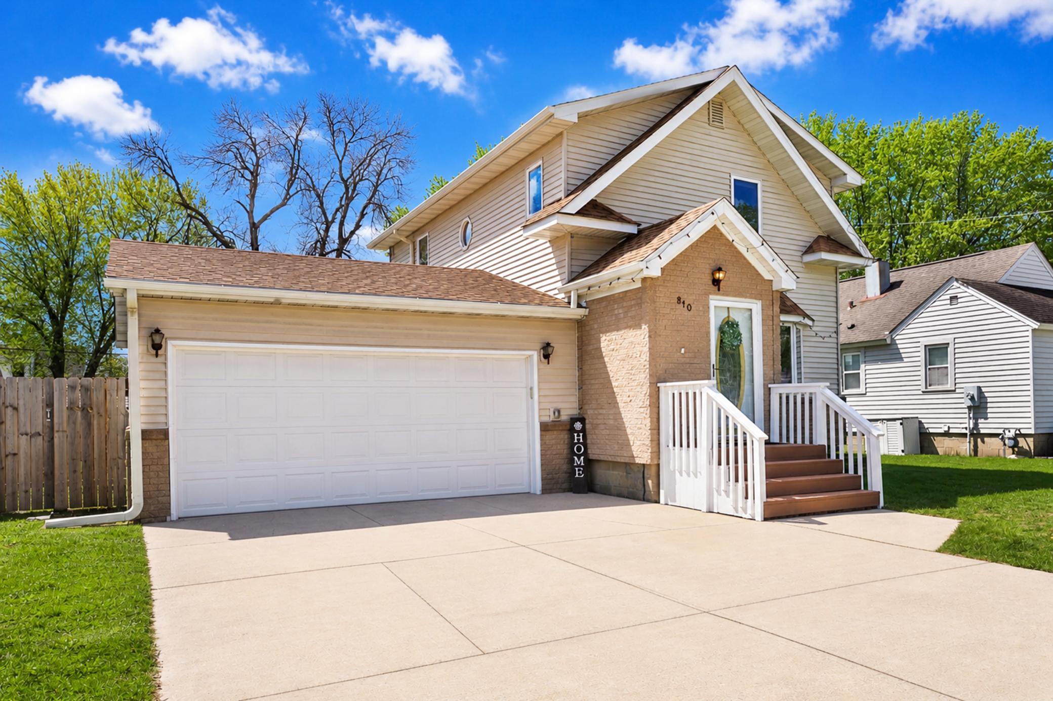 Homes for sale in Austin, MN | 810 10th Ave Se, Austin, MN 55912 | MLS# 7066851