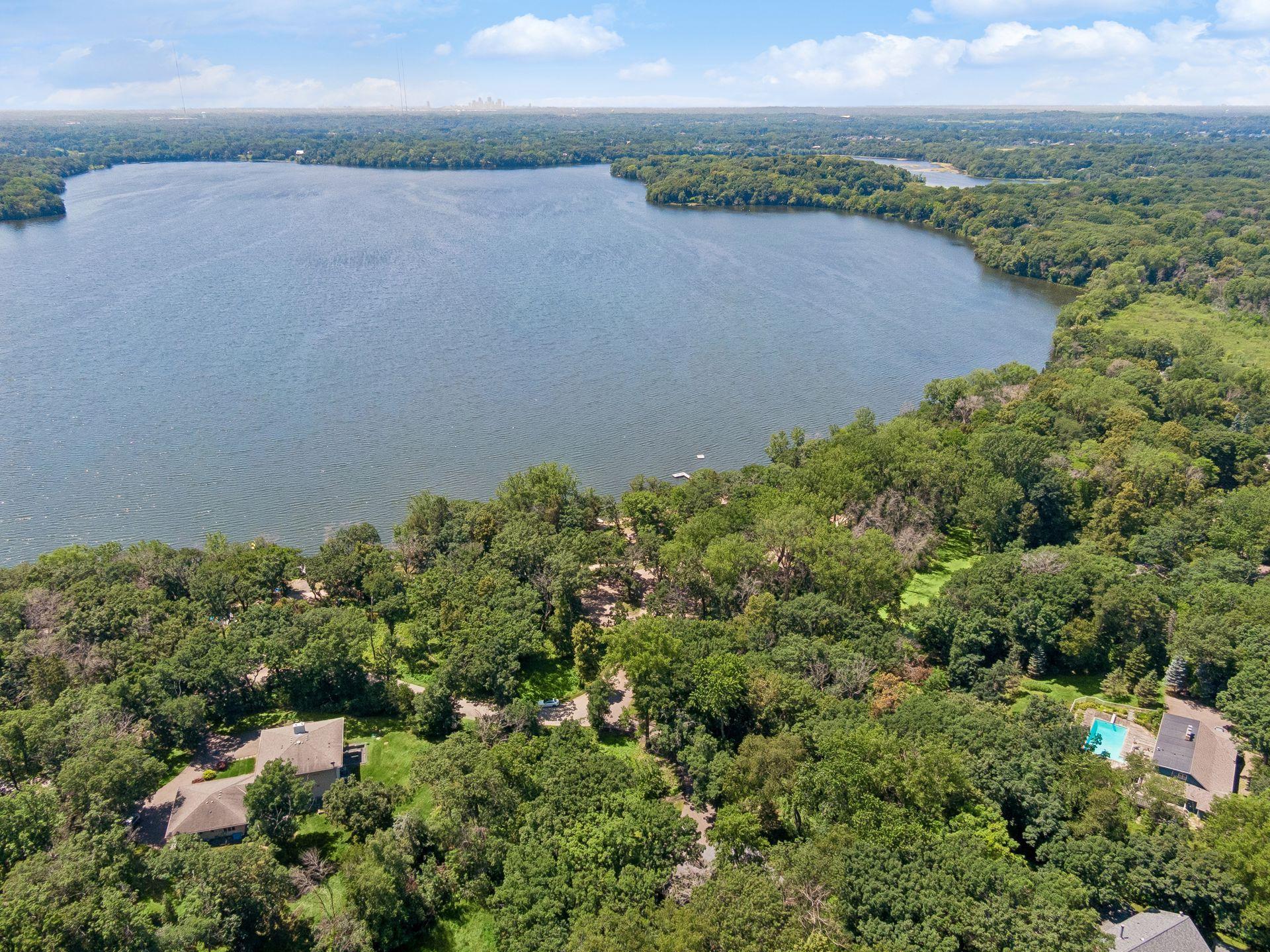 2nd image of 8 Sandpiper Ln, Saint Paul, MN 55127 | MLS# 7066958