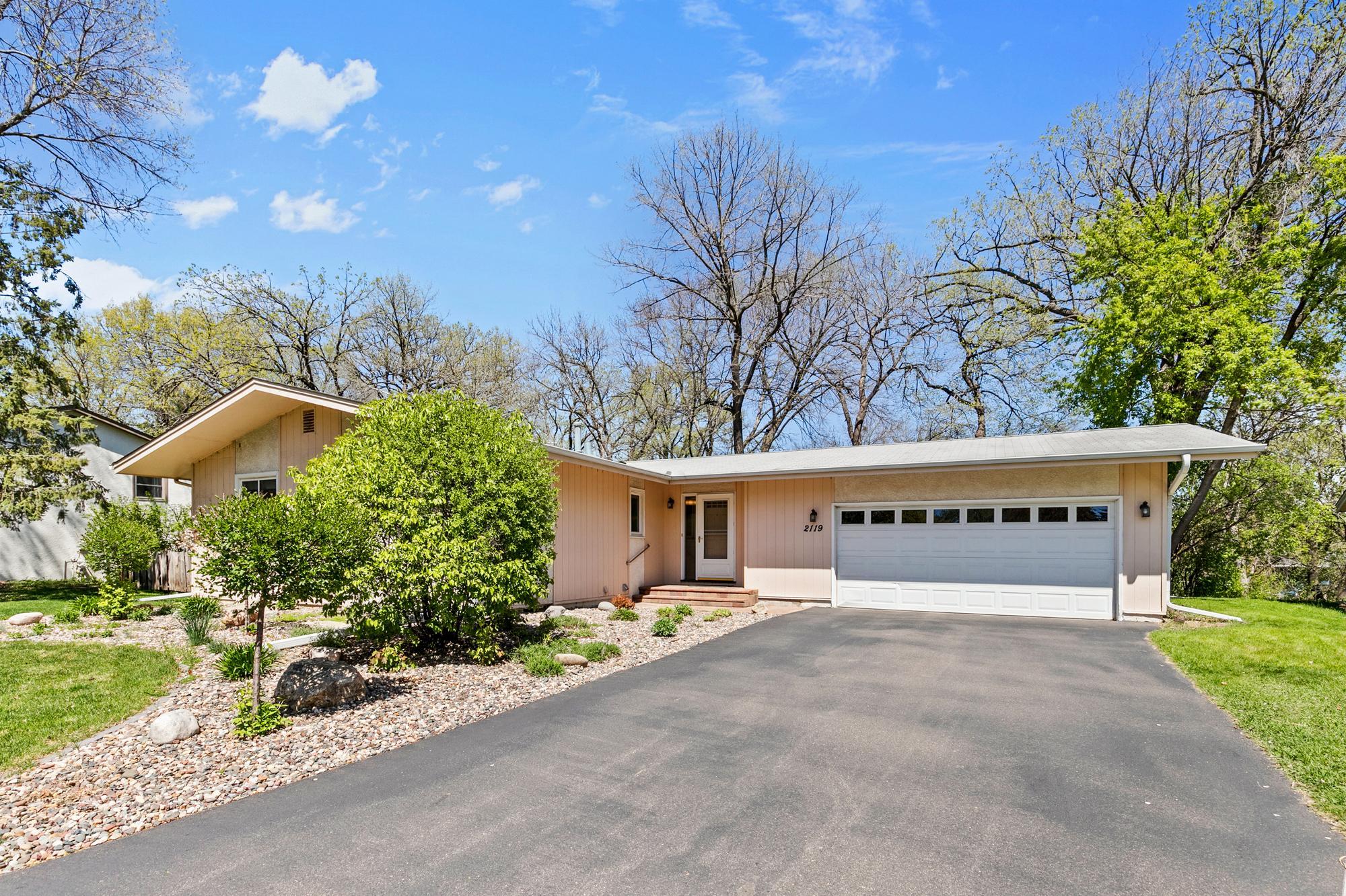 Homes for sale in New Brighton, MN | 2119 Violet Ln, New Brighton, MN 55112 | MLS# 7067155