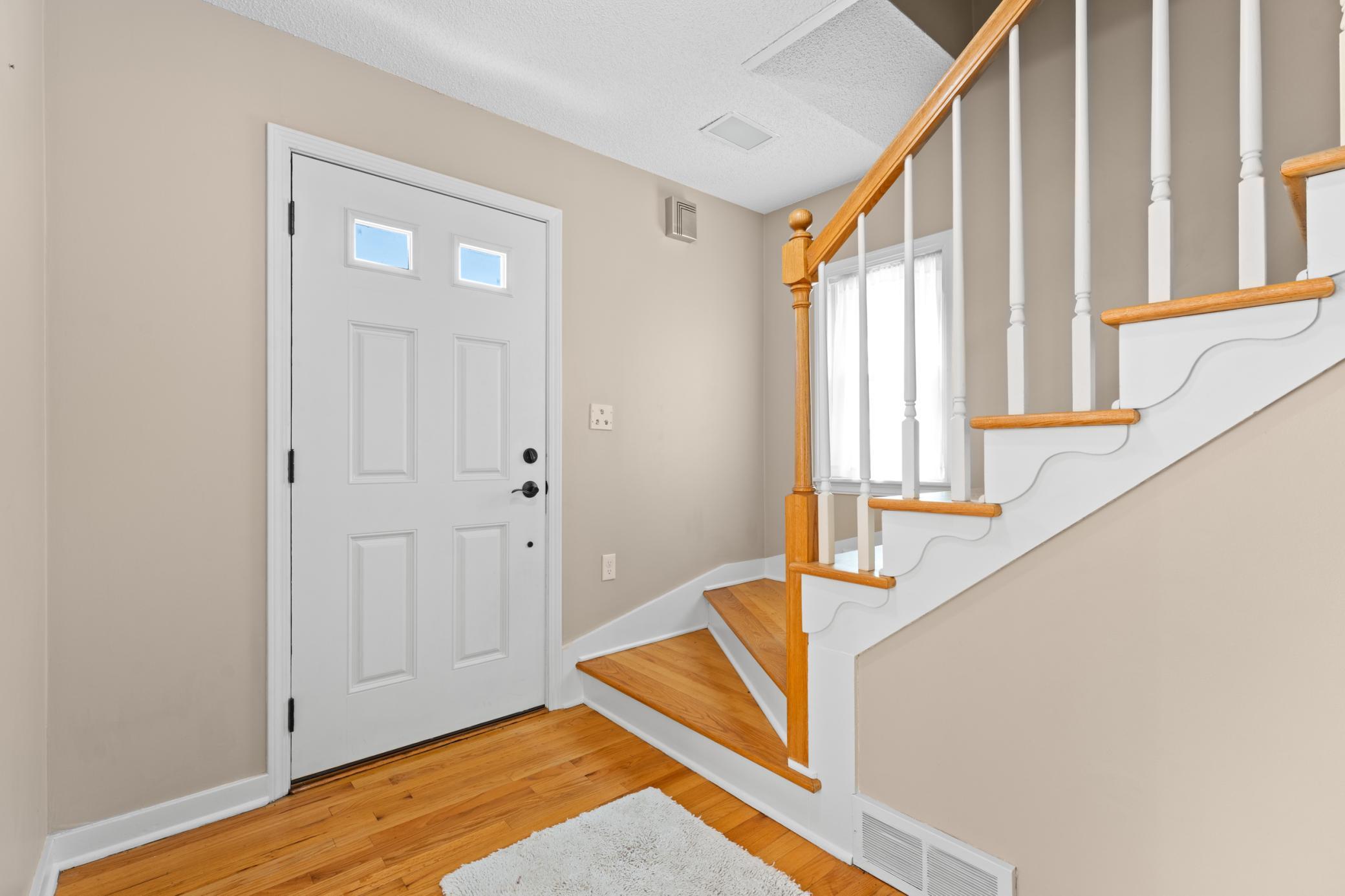 3rd image of 827 10 1/2 St Sw, Rochester, MN 55902 | MLS# 7067316