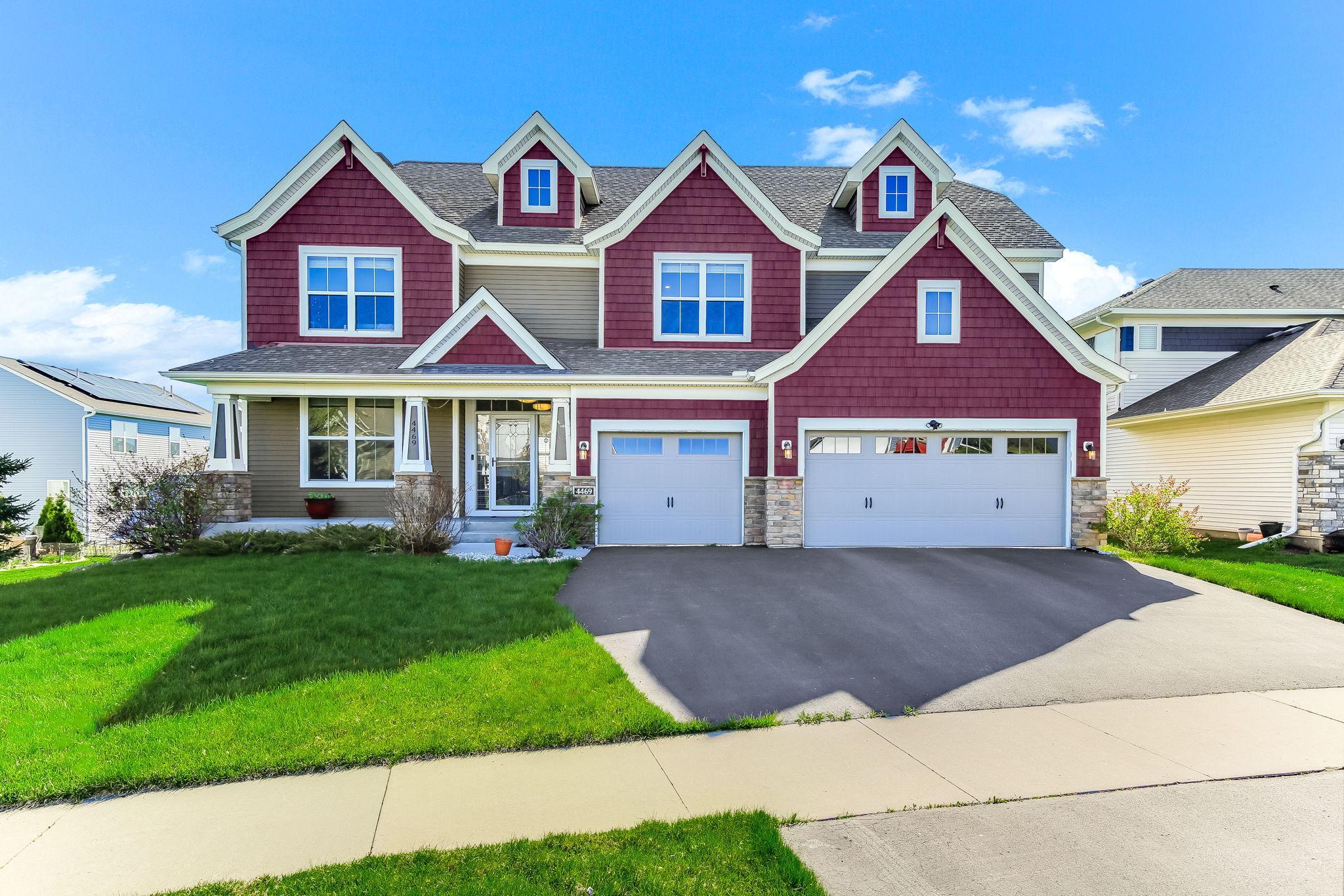1st image of 4469 Schilling Wy, Saint Paul, MN 55129 | MLS# 7067608