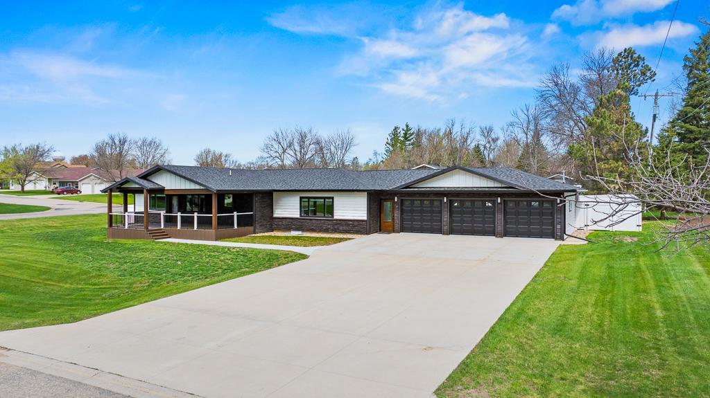 Homes for sale in Clear Lake, SD | 711 8th St W, Clear Lake, SD 57226 | MLS# 7067765