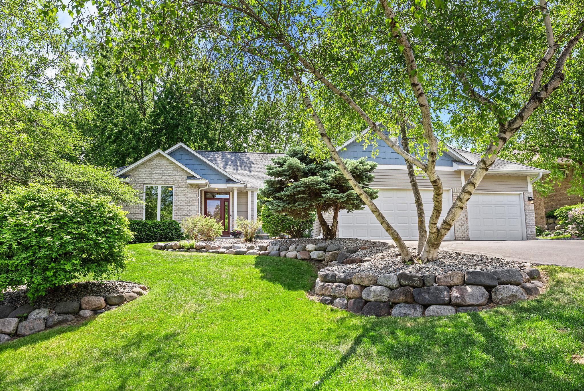 1st image of 11272 Kenworth Ln, Lakeville, MN 55044 | MLS# 7067861