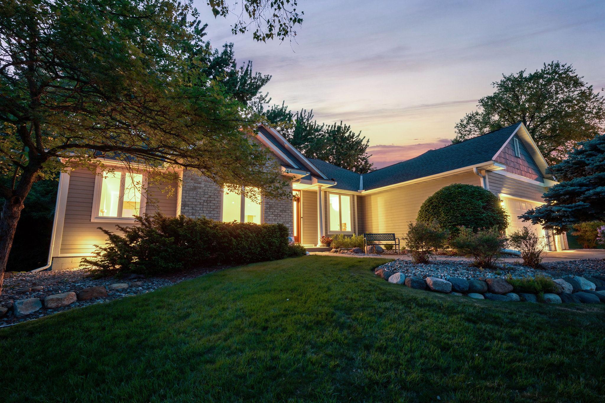 3rd image of 11272 Kenworth Ln, Lakeville, MN 55044 | MLS# 7067861