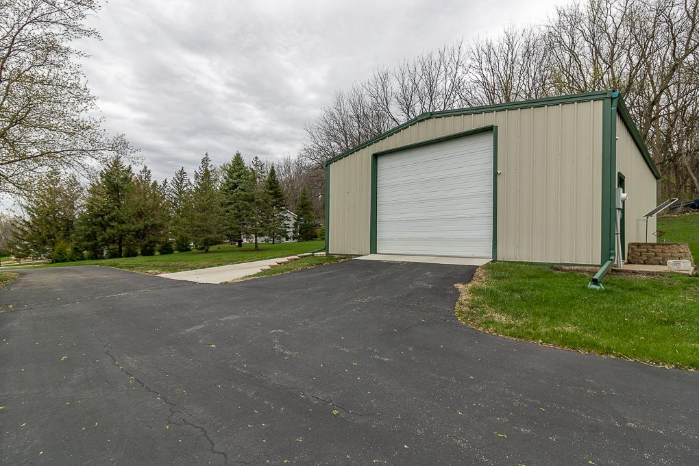 Homes for sale in Kasota, MN | 35425 Shakpays Cove Rd, Kasota, MN 56050 | MLS# 7067983