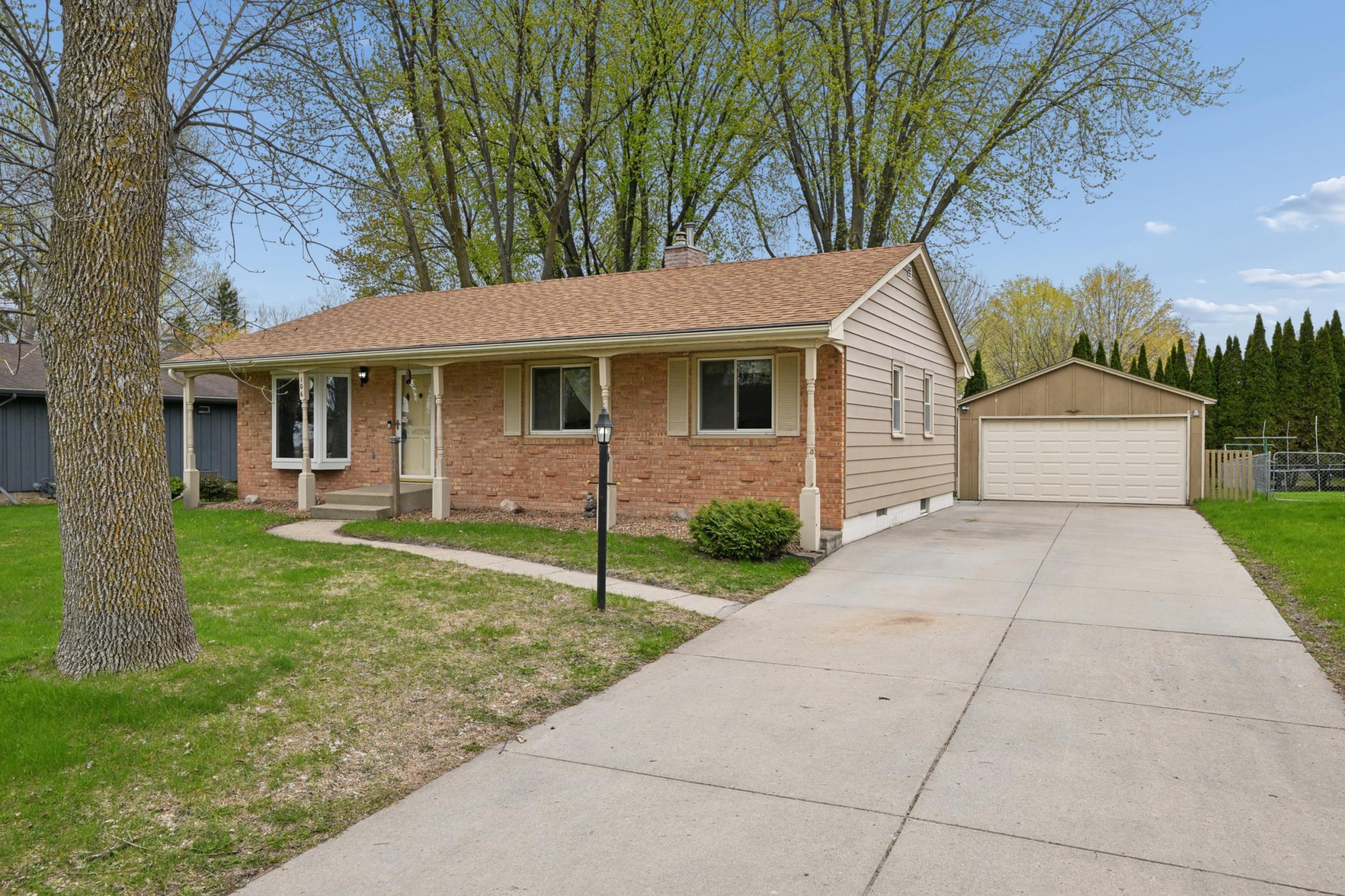 Homes for sale in Hutchinson, MN | 106 Garden Rd Ne, Hutchinson, MN 55350 | MLS# 7068010