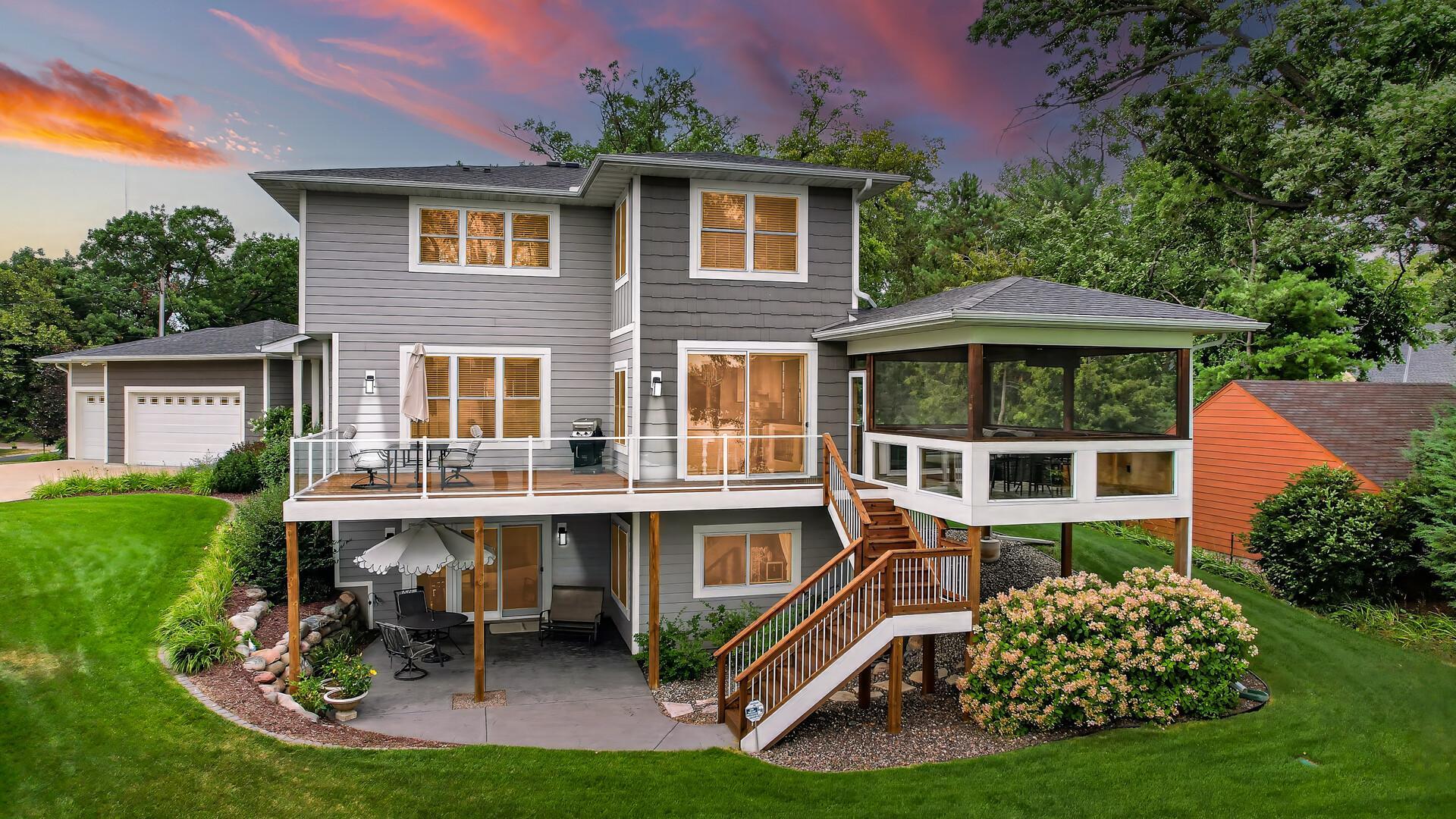 1st image of 400 E Horseshoe Dr, Saint Paul, MN 55126 | MLS# 7068153