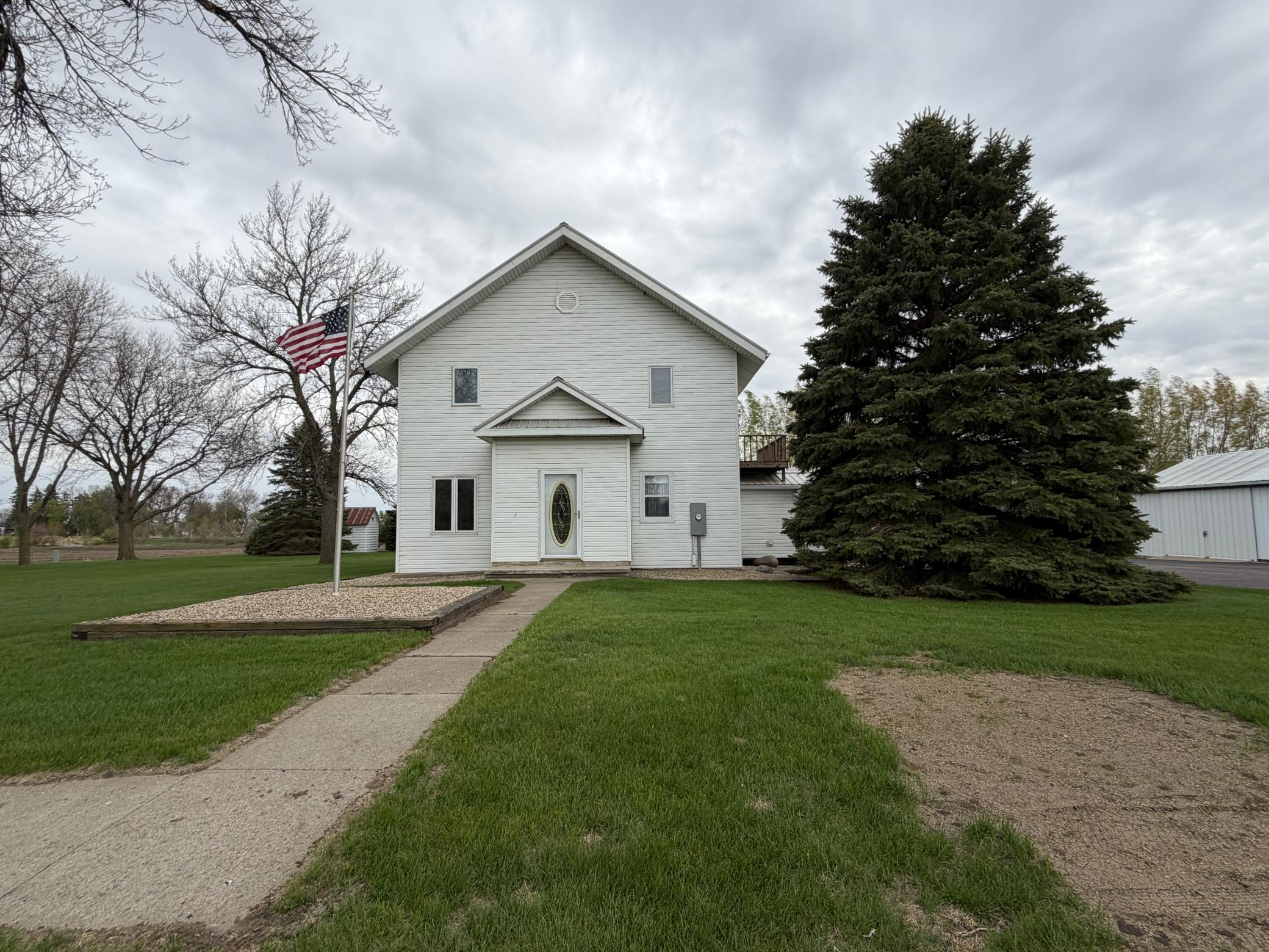 Homes for sale in Magnolia, MN | 312 W Luverne St, Magnolia, MN 56158 | MLS# 7068193