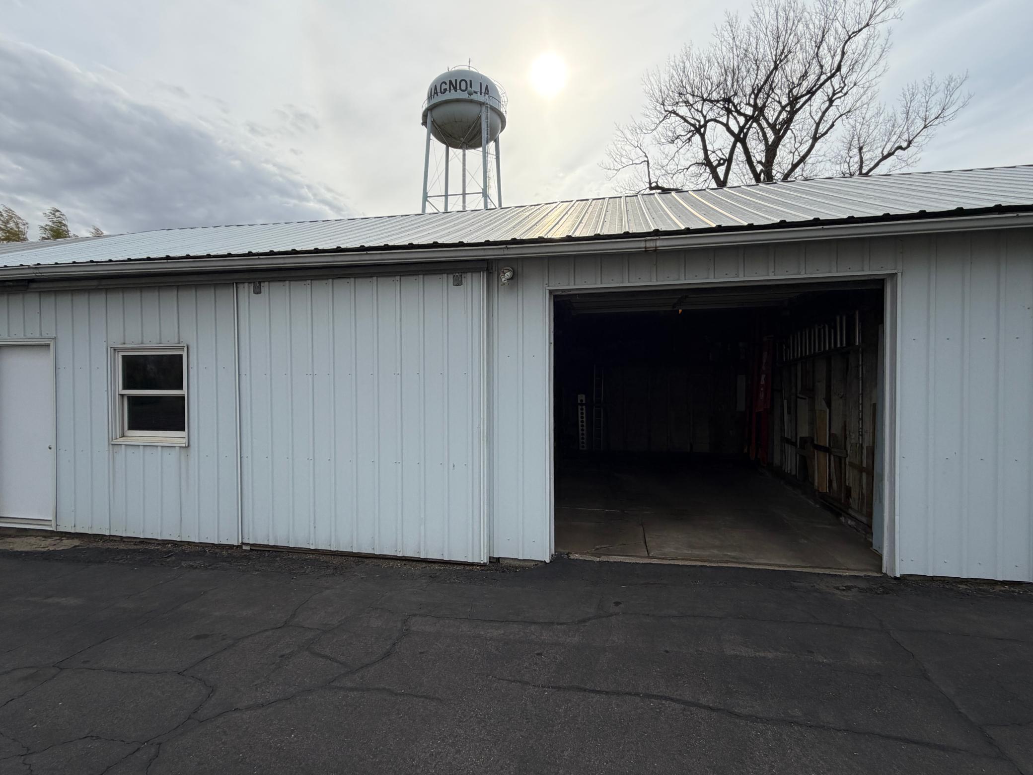 Homes for sale in Magnolia, MN | 312 W Luverne St, Magnolia, MN 56158 | MLS# 7068193