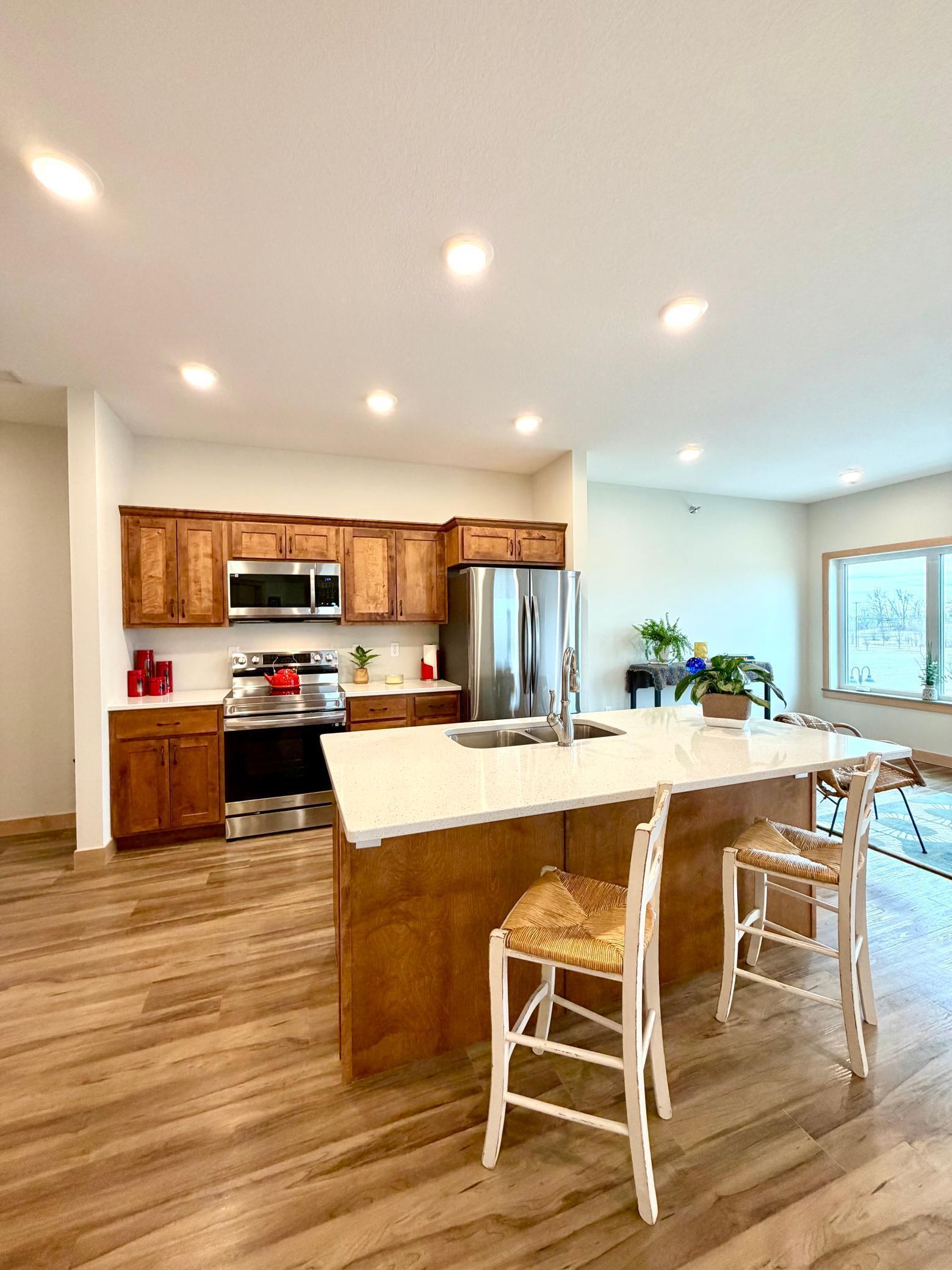 5th image of 715 Lake Shore Dr Ne #201, Bemidji, MN 56601 | MLS# 7068350