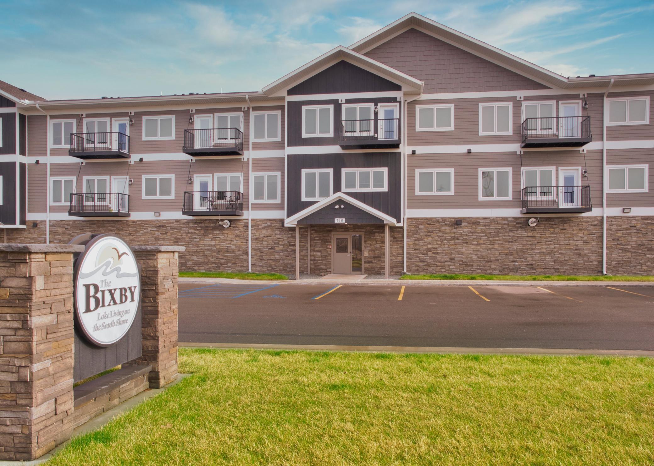 4th image of 715 Lake Shore Dr Ne #201, Bemidji, MN 56601 | MLS# 7068350