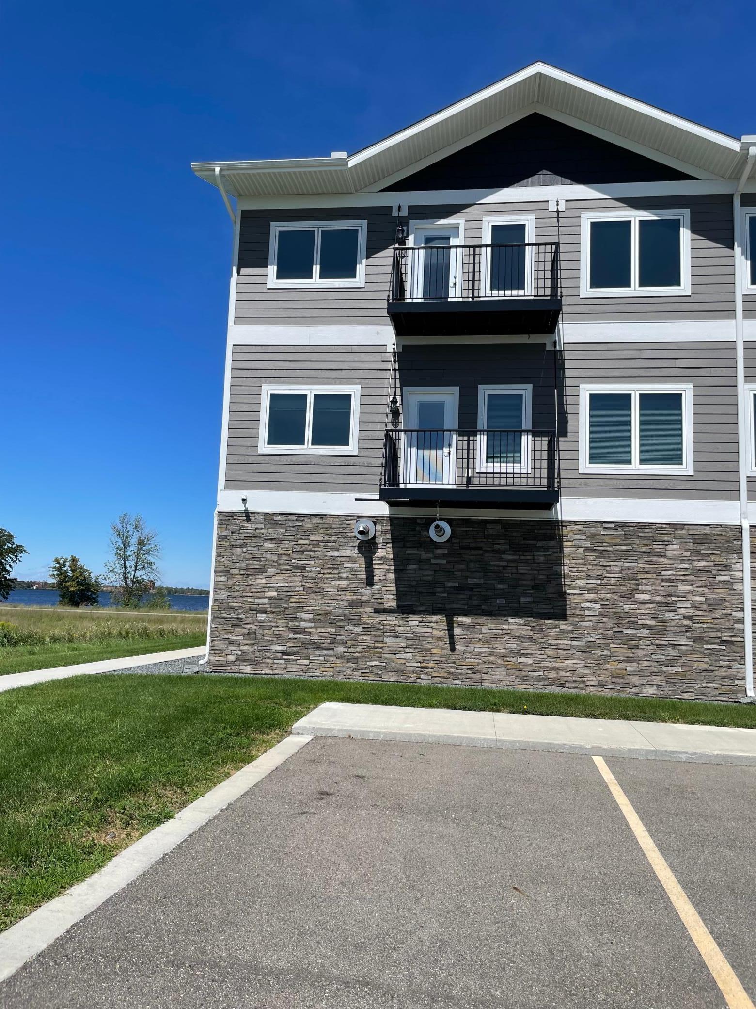 2nd image of 715 Lake Shore Dr NE, Bemidji, MN 56601