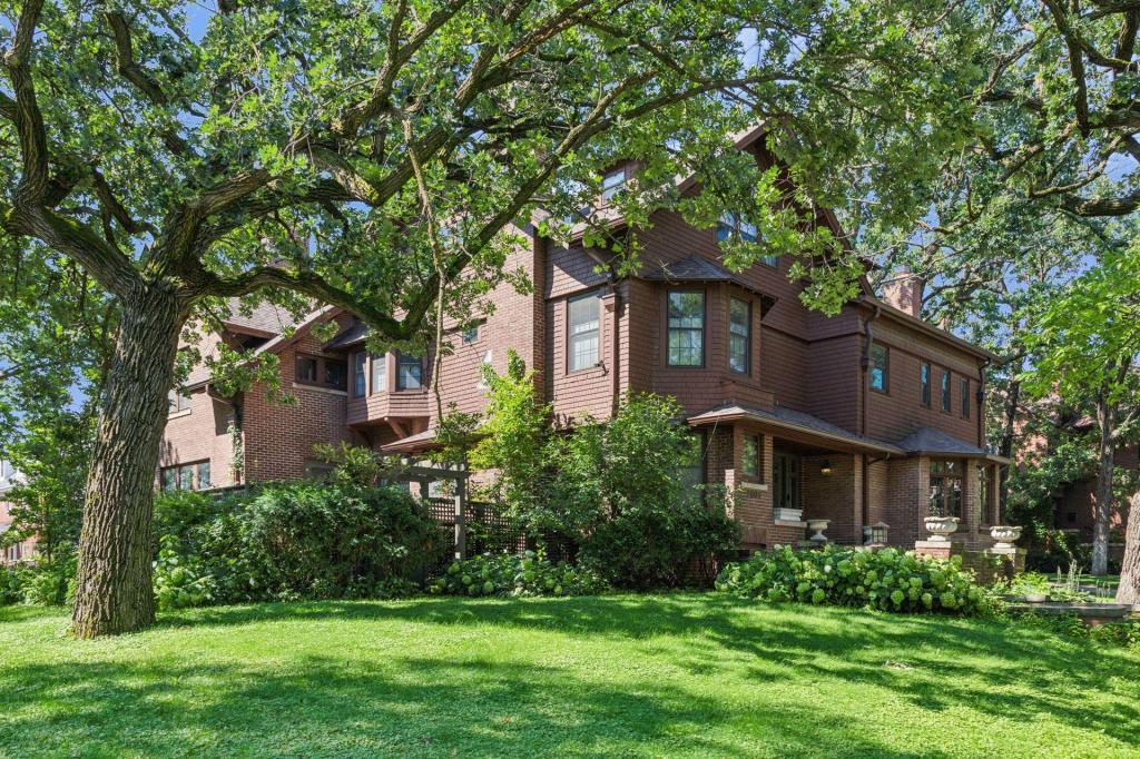 Homes for sale in Minneapolis, MN | 2000 Irving Ave S, Minneapolis, MN 55405 | MLS# 7068462