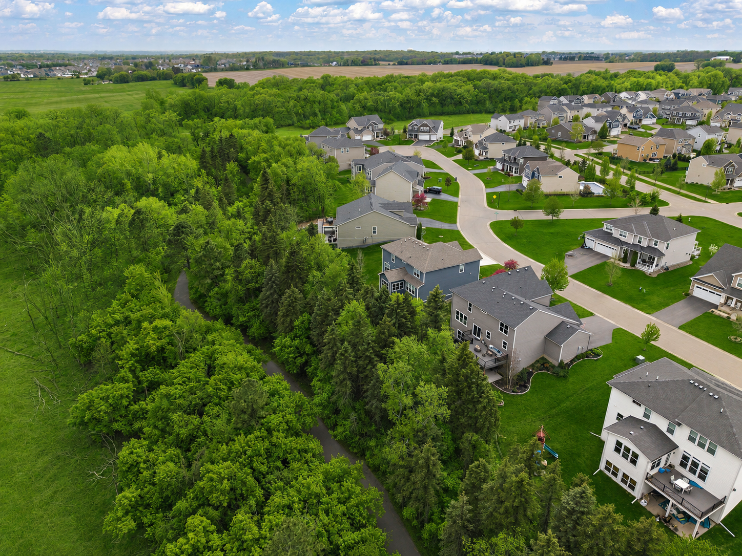 3rd image of 9289 Summerlin Ct, Saint Paul, MN 55129 | MLS# 7068491
