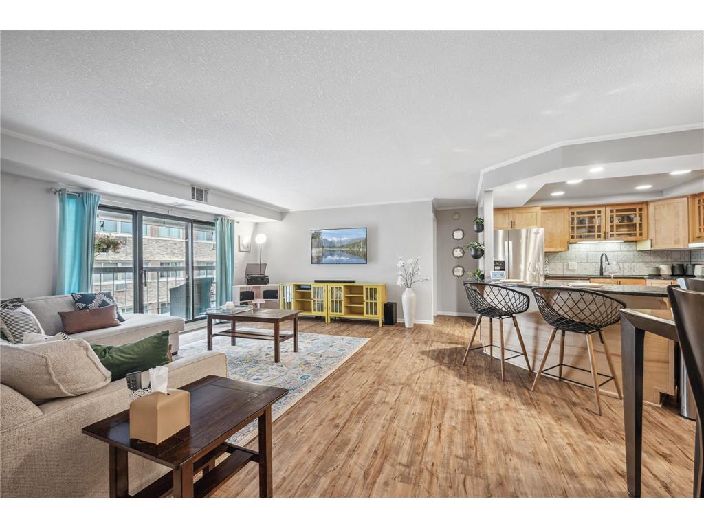 Homes for sale in Minneapolis, MN | 2885 Knox Ave S #405, Minneapolis, MN 55408 | MLS# 7068842