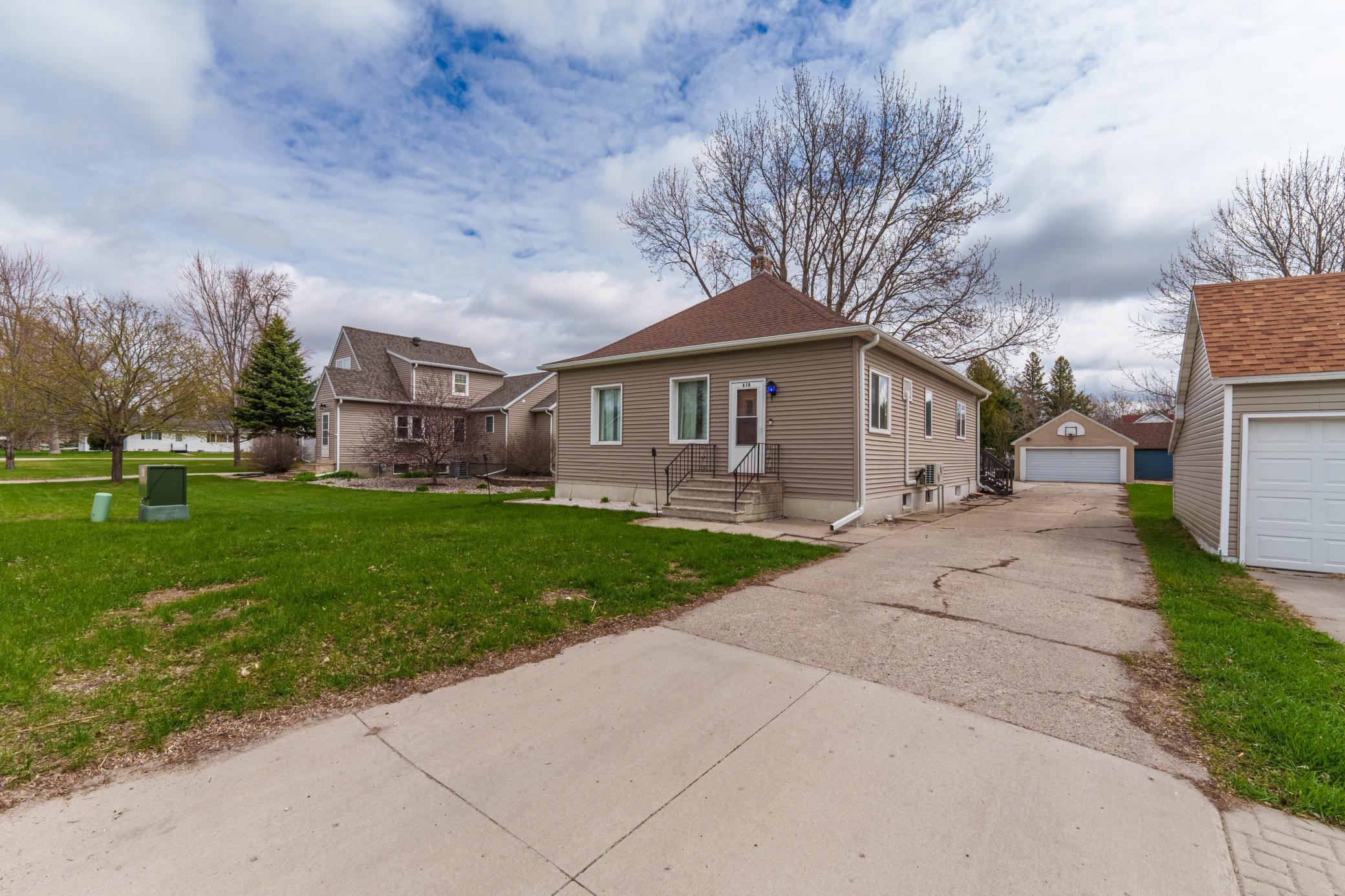 Homes for sale in Hawley, MN | 610 5th St, Hawley, MN 56549 | MLS# 7068895