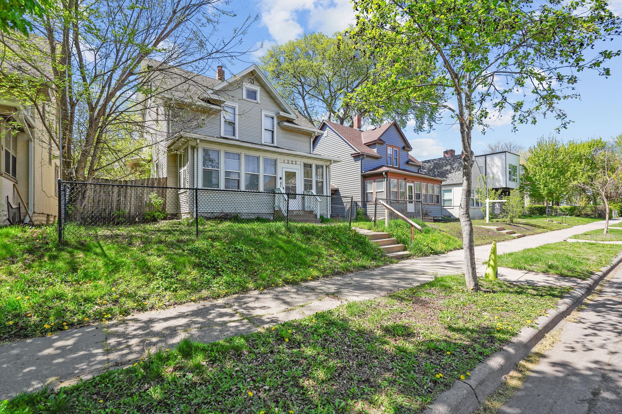 Homes for sale in Minneapolis, MN | 1325 Newton Ave N, Minneapolis, MN 55411 | MLS# 7069006