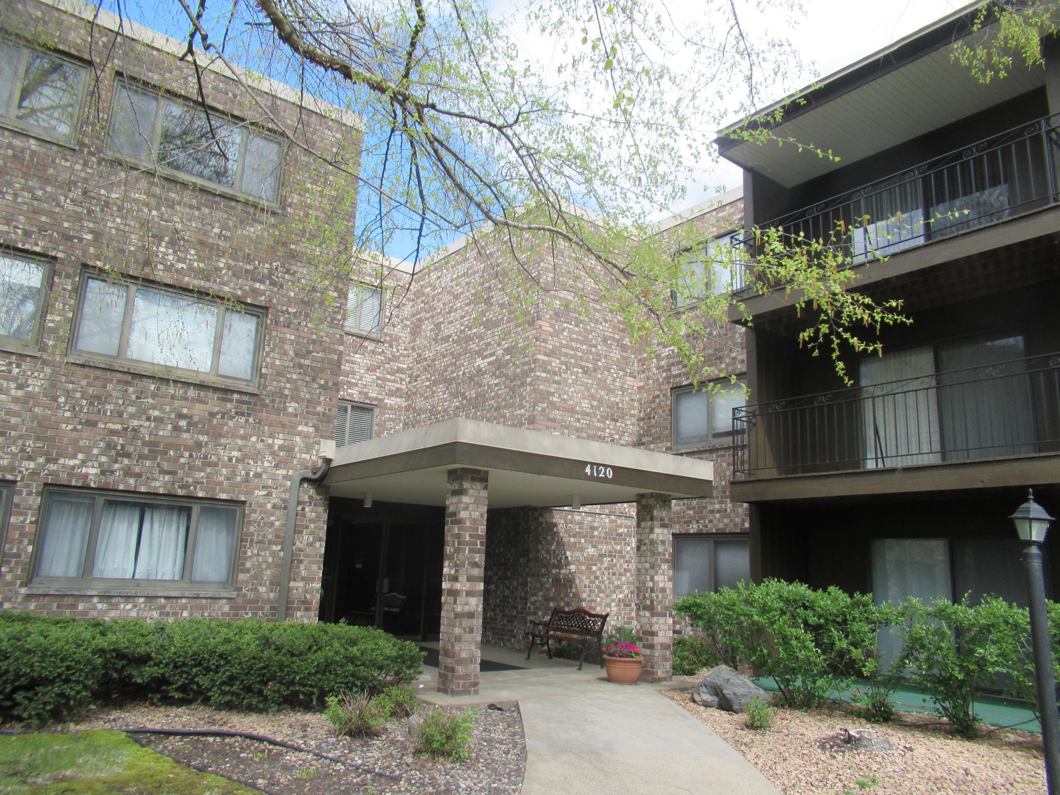 1st image of 4120 Parklawn Ave #135, Minneapolis, MN 55435 | MLS# 7069118