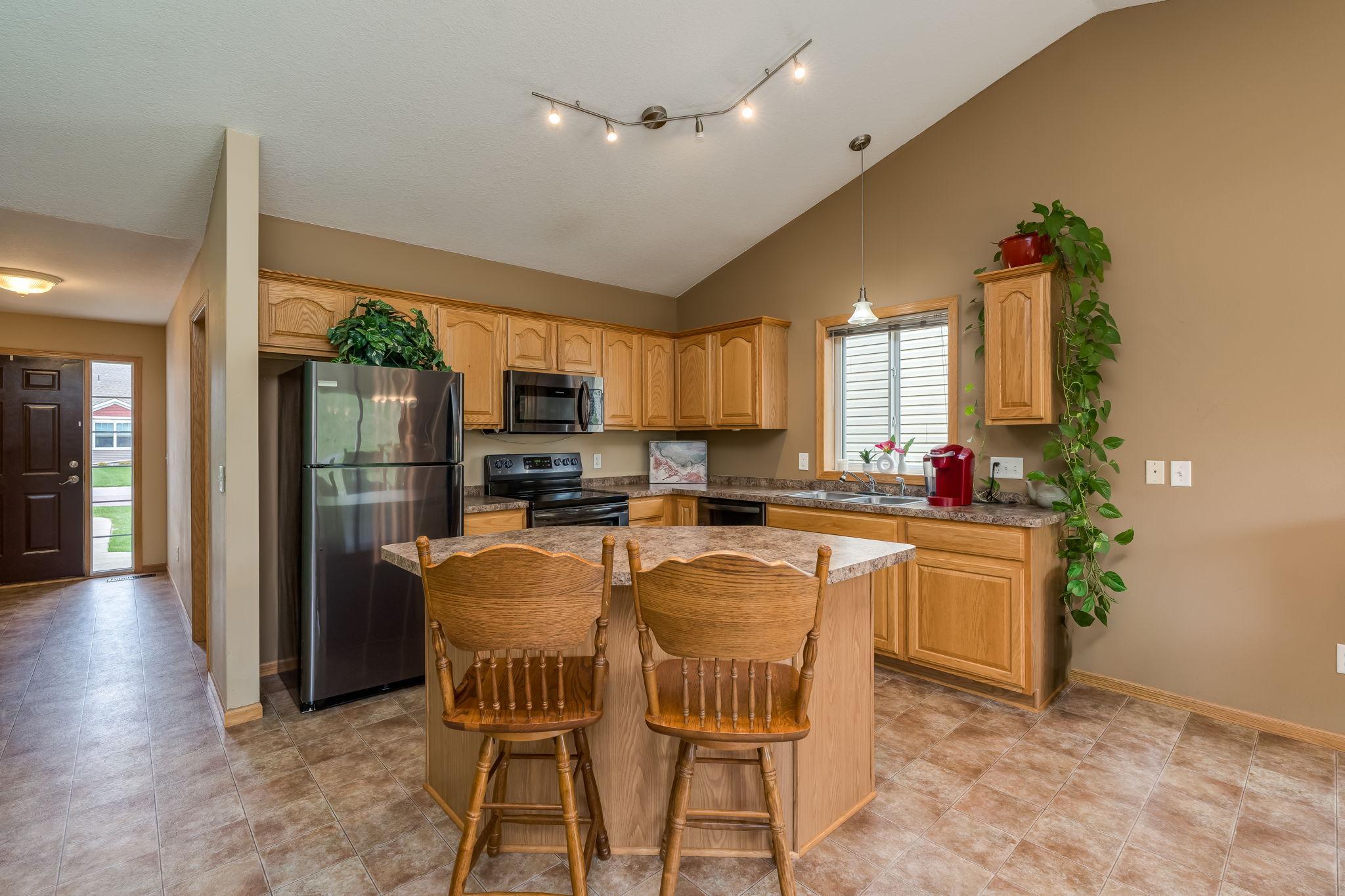 Homes for sale in Madison Lake, MN | 709 Tomahawk Ct, Madison Lake, MN 56063 | MLS# 7069138