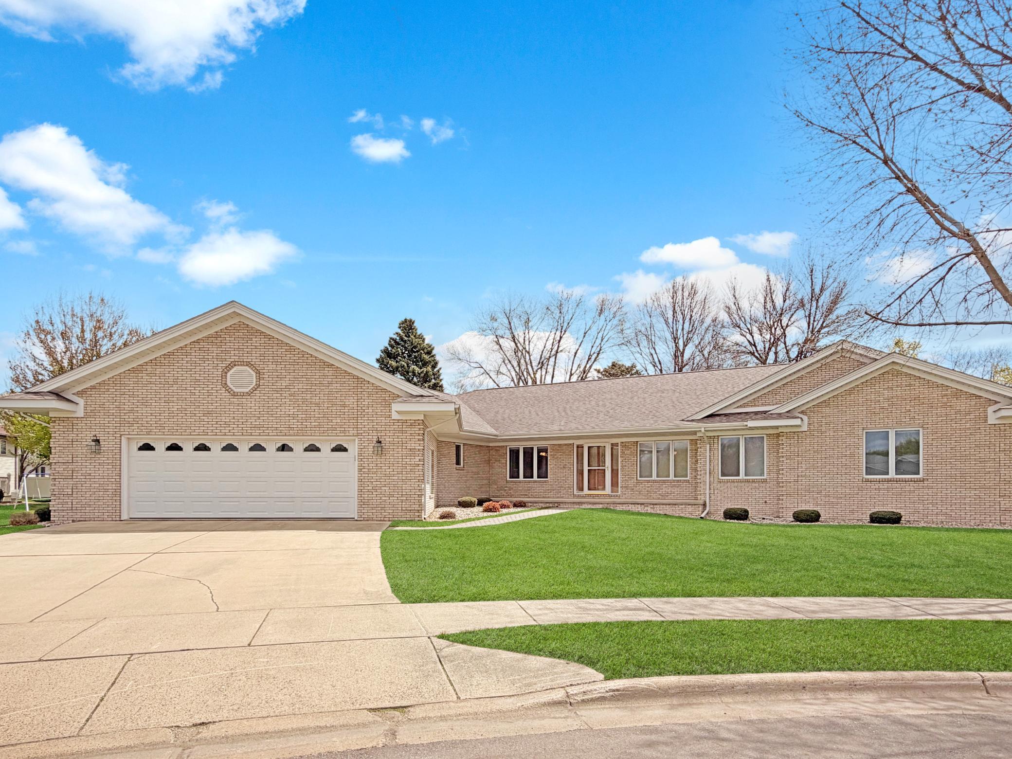 Homes for sale in Marshall, MN | 103 Whitney Cir, Marshall, MN 56258 | MLS# 7069198