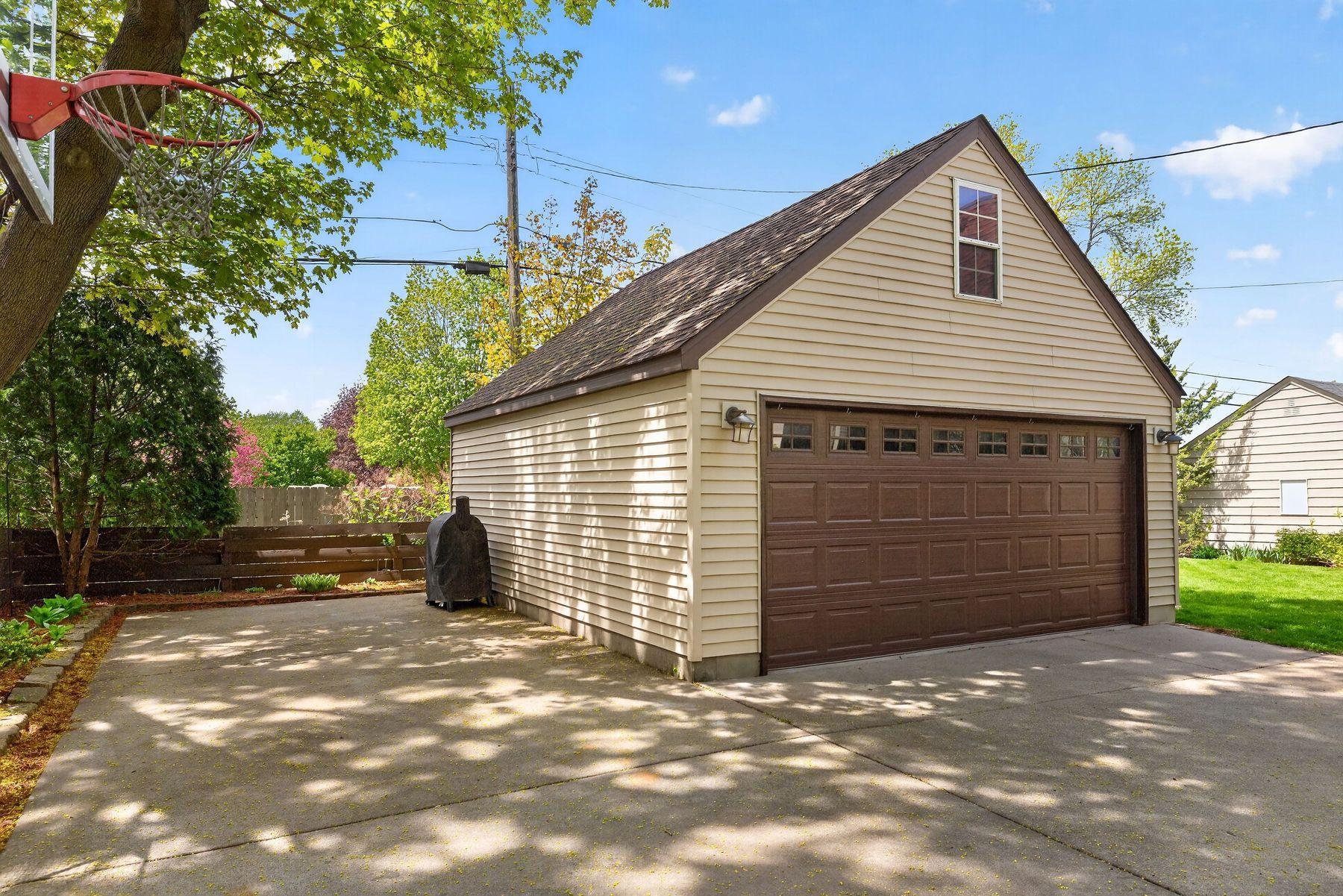 Homes for sale in Mendota Heights, MN | 933 Delaware Ave, Mendota Heights, MN 55118 | MLS# 7069253