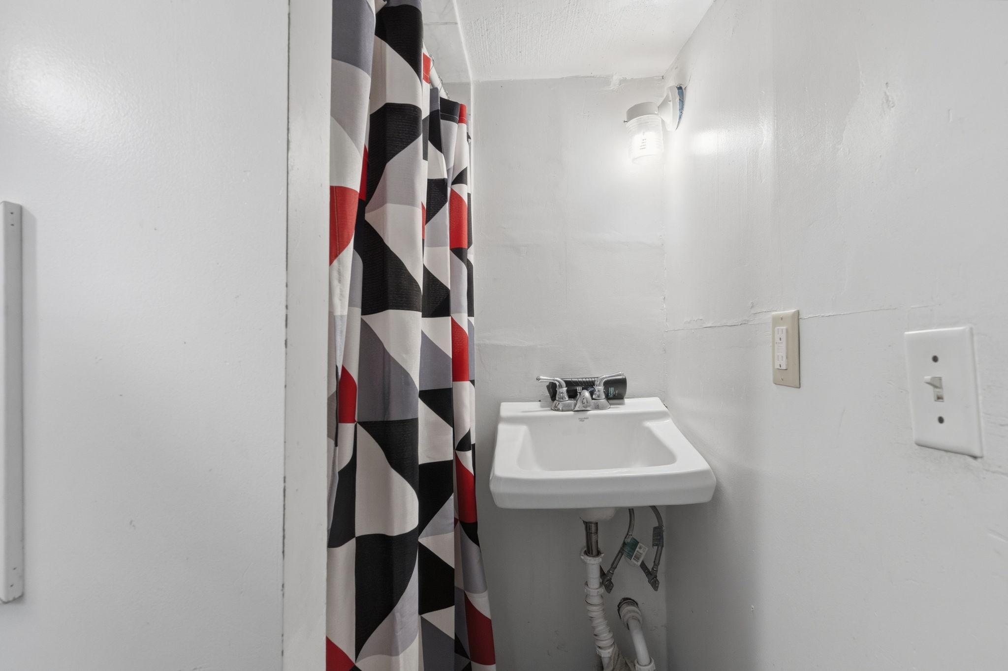27th image of 1105 Rose Ave E, Saint Paul, MN 55106 | MLS# 7069426