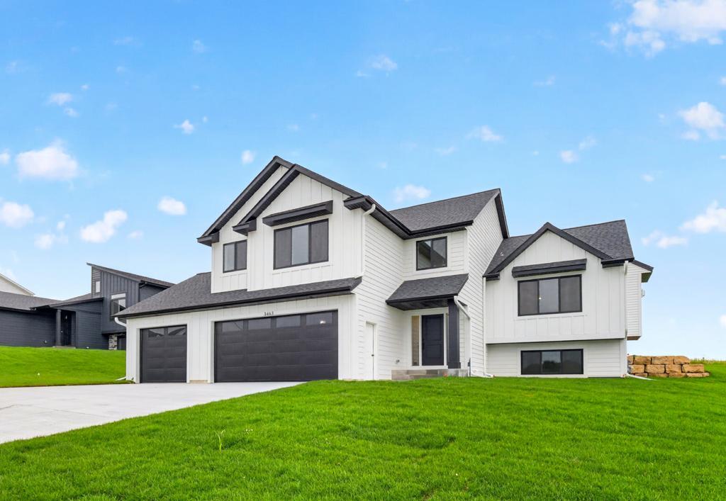2nd image of 3463 Stonehedge Dr Ne, Rochester, MN 55906 | MLS# 7069468