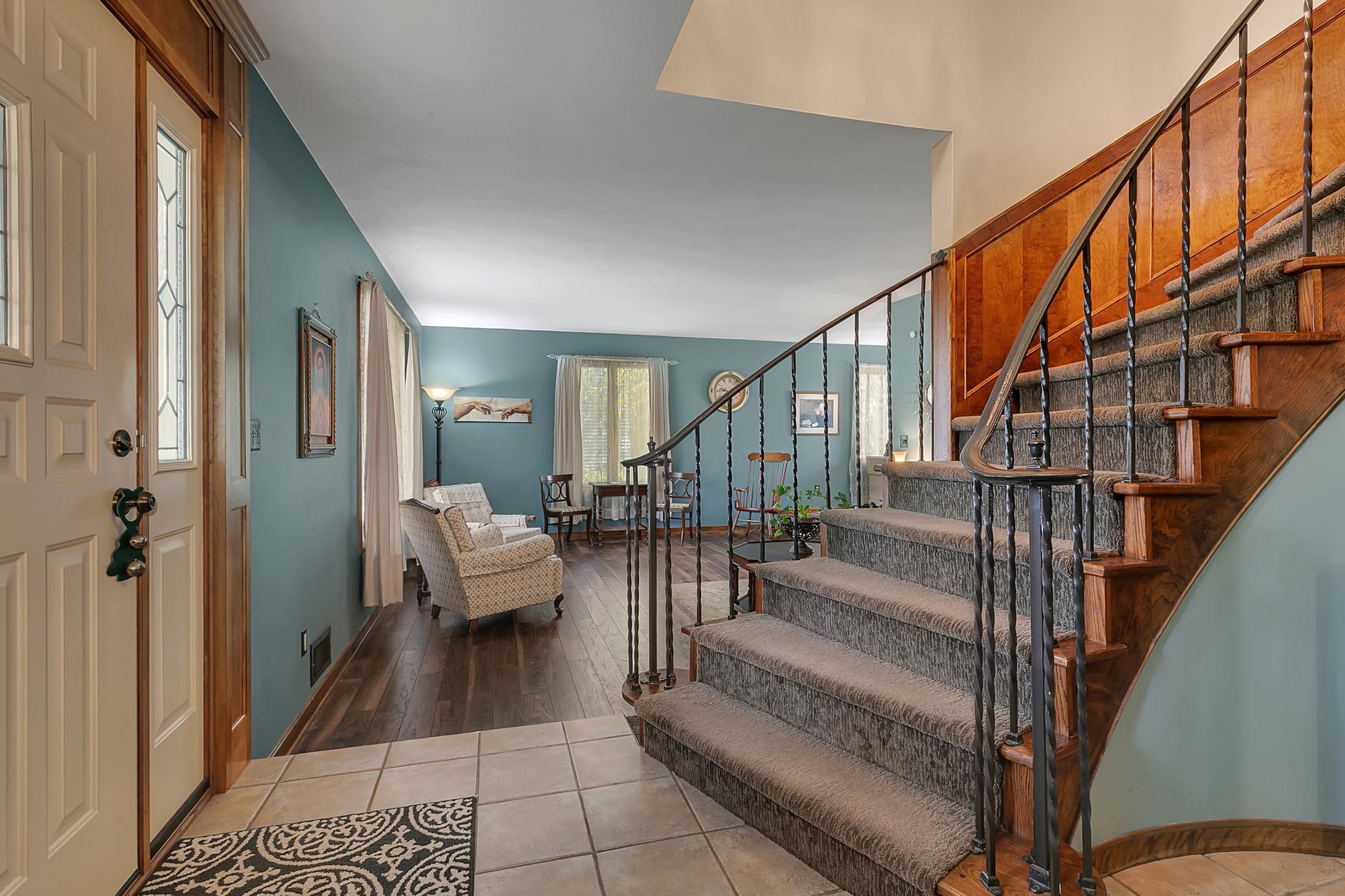 image of 1736 Woodland Rd, Saint Cloud, MN 56304 | MLS# 7069522