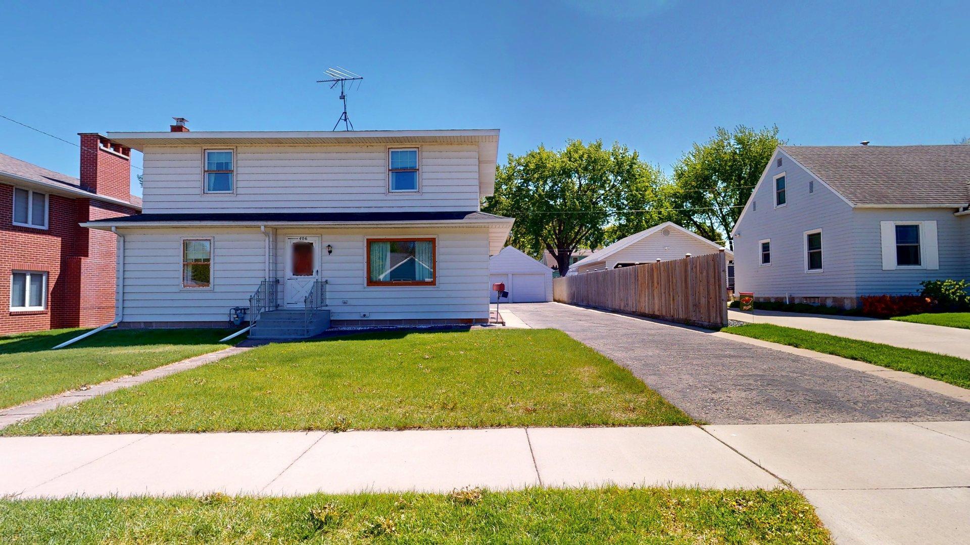 2nd image of 406 Giles Pl, Albert Lea, MN 56007 | MLS# 7069670