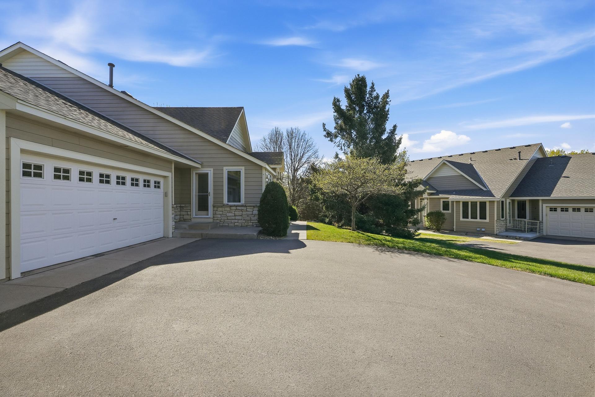 3rd image of 8821 Stonebrooke Ct, Saint Paul, MN 55125 | MLS# 7069769