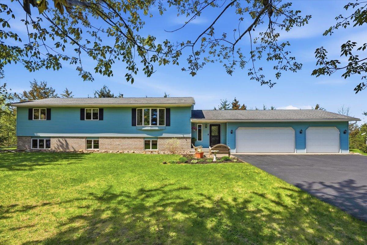 2nd image of 1087 Tanney Ln, Hudson, WI 54016 | MLS# 7069808
