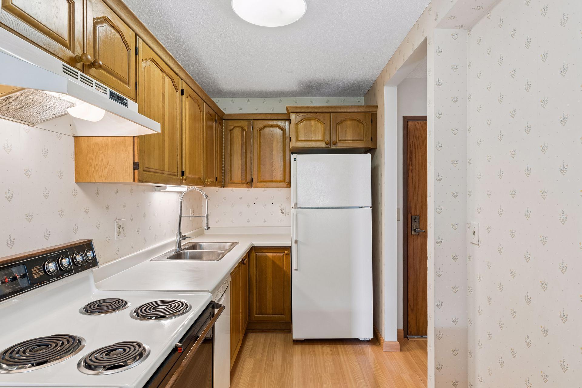 2nd image of 1425 W 28th St #315, Minneapolis, MN 55408 | MLS# 7069827