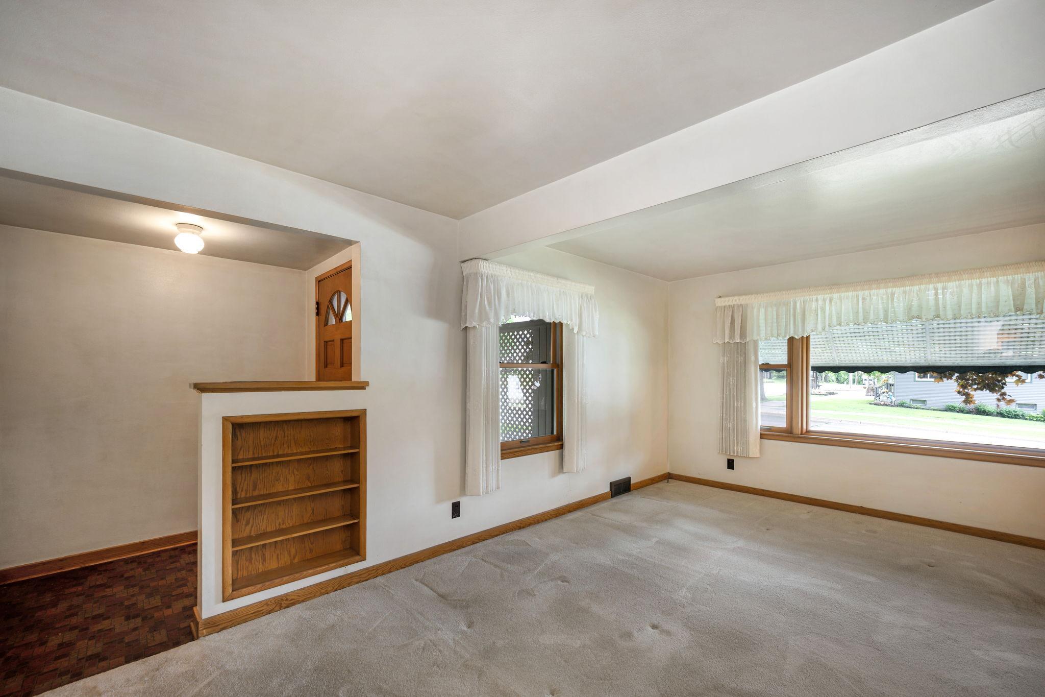 Homes for sale in Fairmont, MN | 120 W 9Th St, Fairmont, MN 56031 | MLS# 7070649