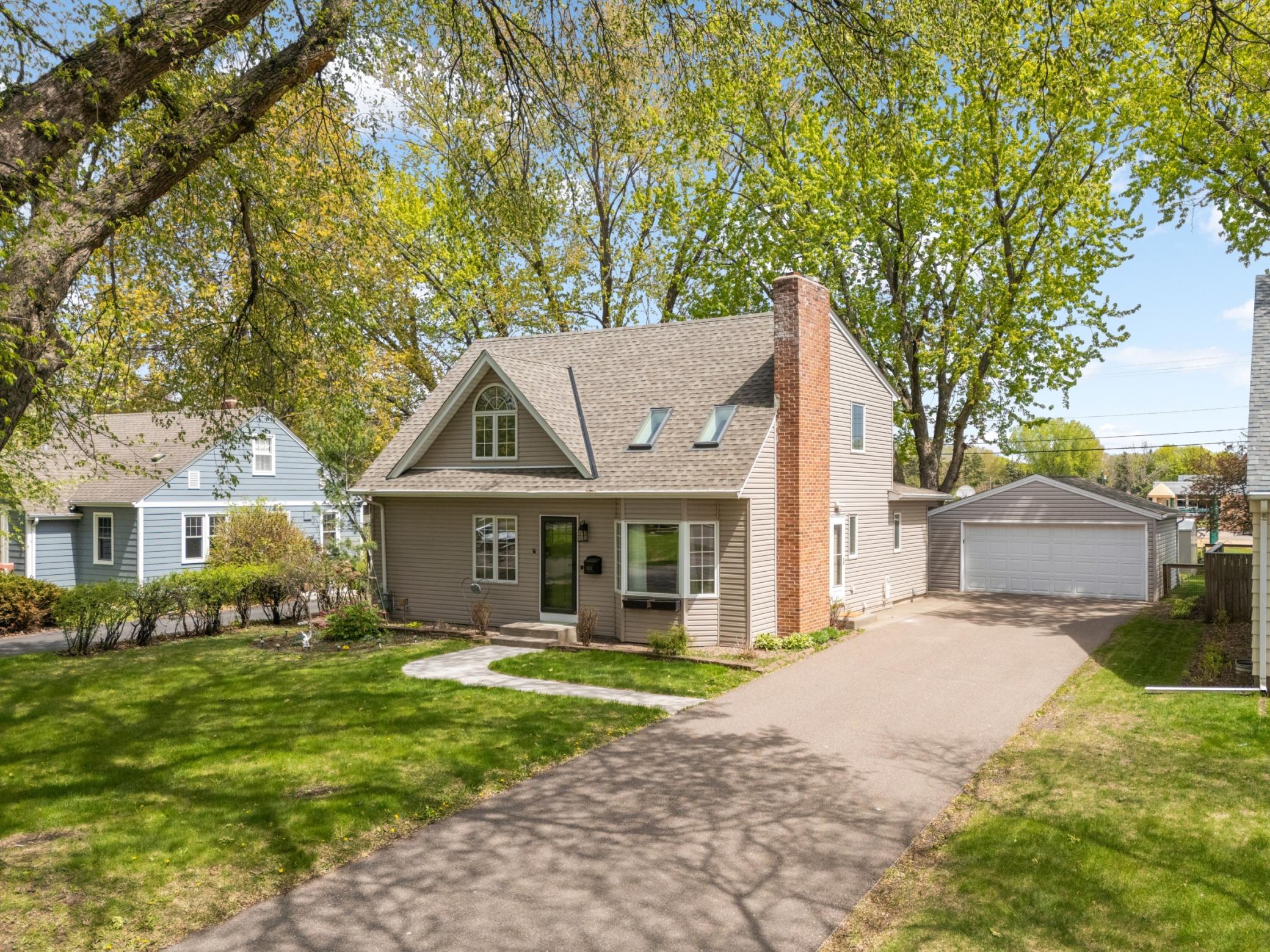 Homes for sale in Falcon Heights, MN | 1834 Holton St, Falcon Heights, MN 55113 | MLS# 7070723