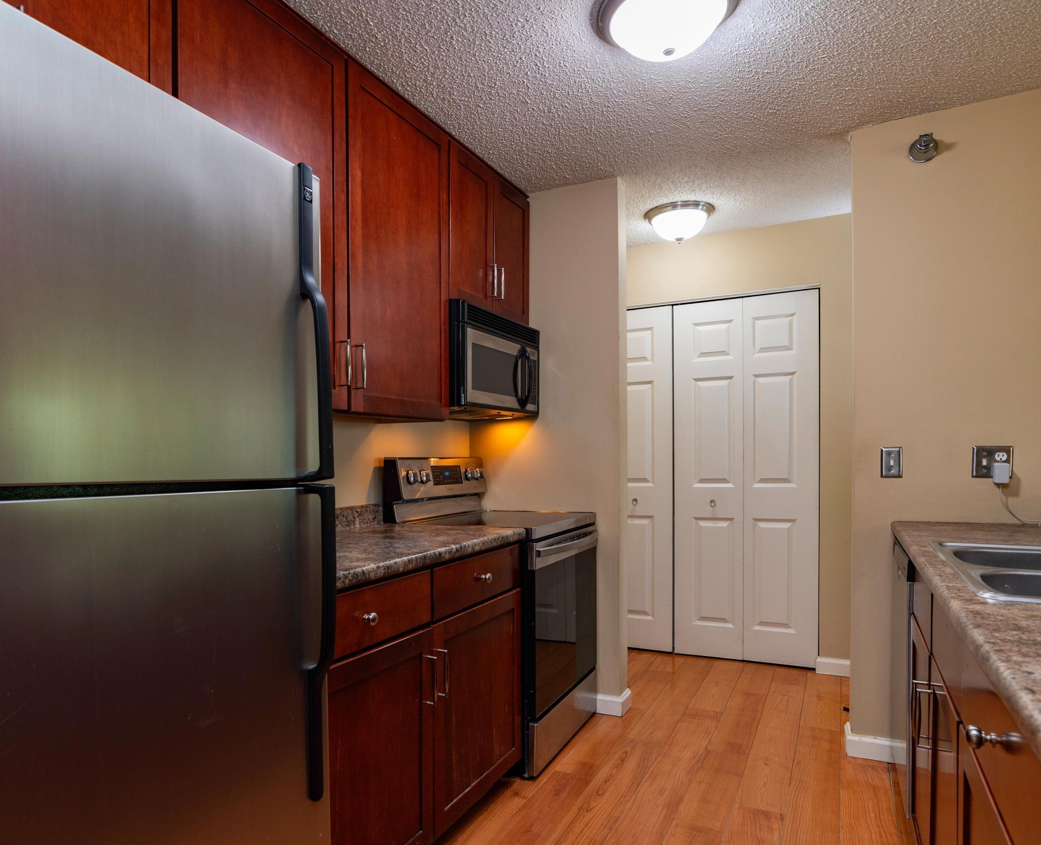Homes for sale in Minnetonka, MN | 6155 Chasewood Pkwy #201, Minnetonka, MN 55343 | MLS# 7070781